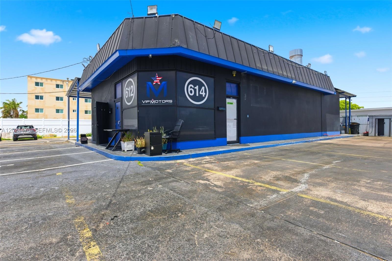 See details / sq. ft. $ 2026-05-23 0 Photo