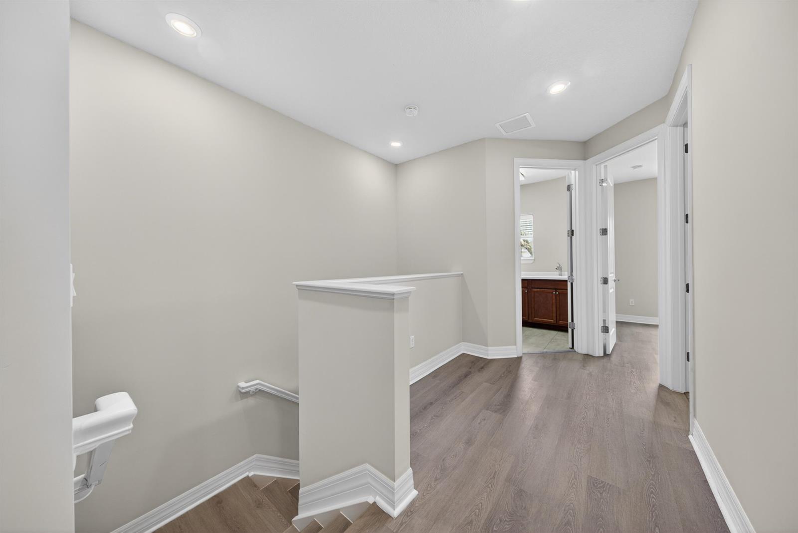 See details 4715 3 / 1776 sq. ft. $ 2026-06-04 0 Photo