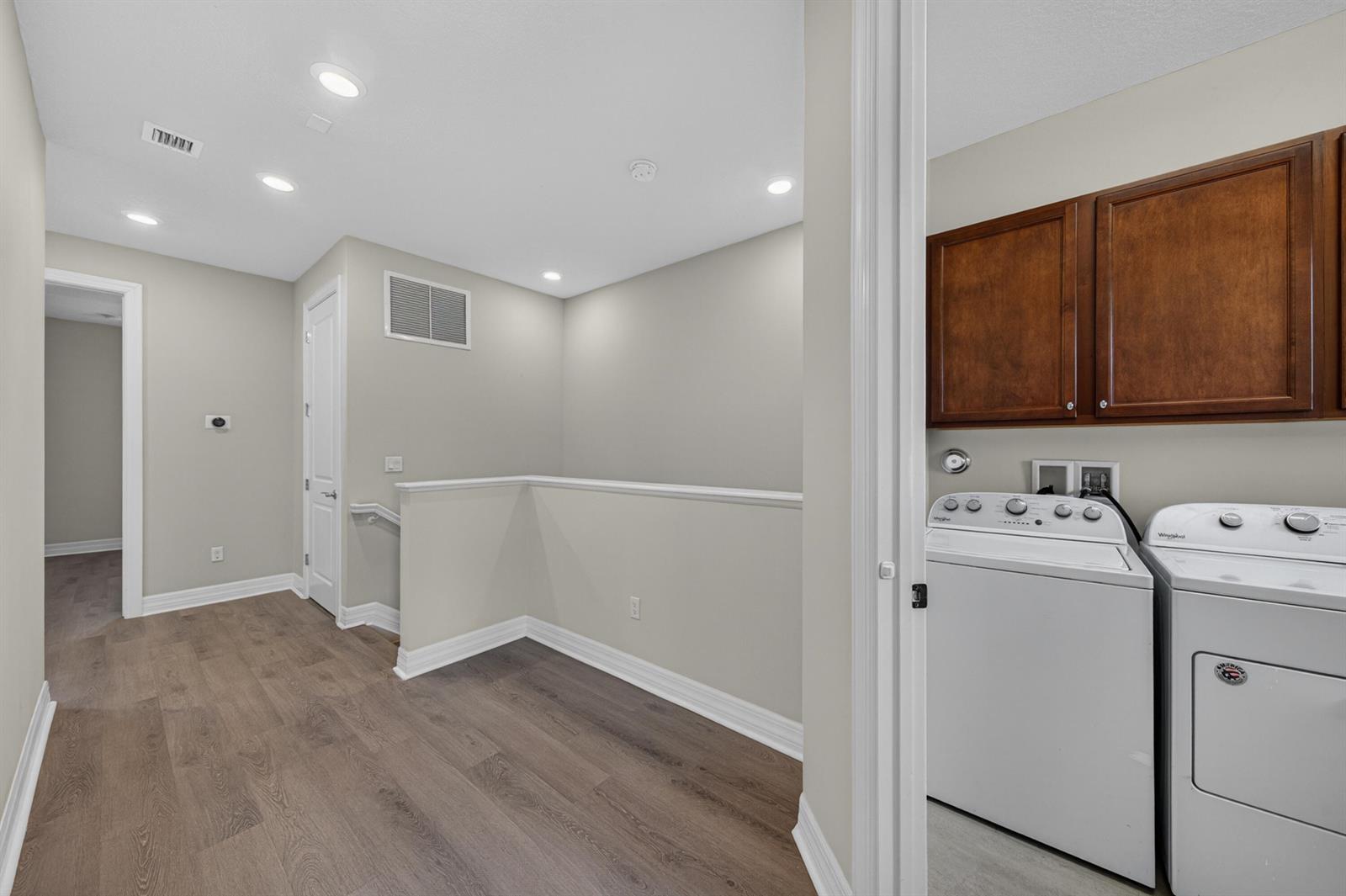 See details 4715 3 / 1776 sq. ft. $ 2026-06-04 0 Photo