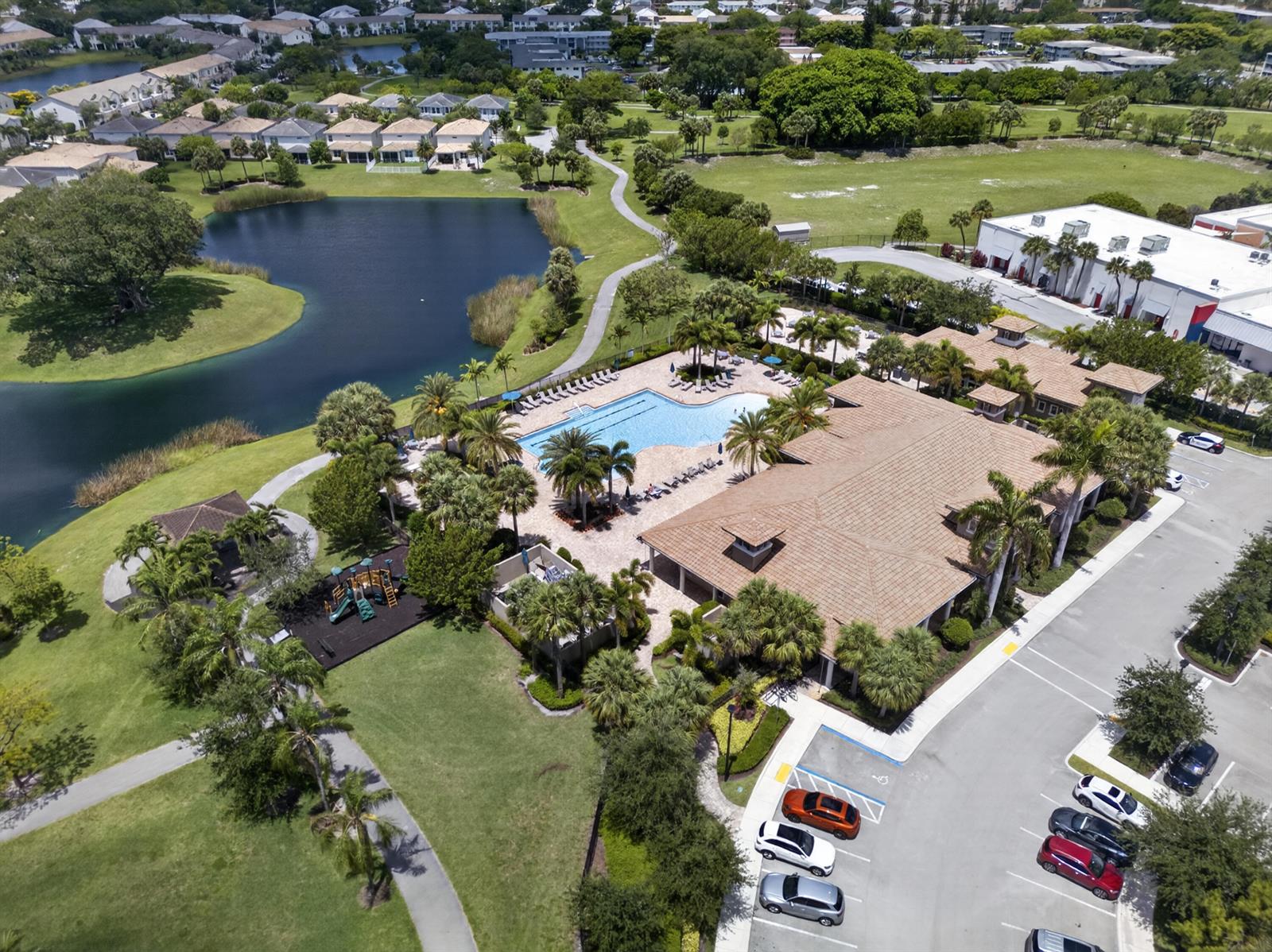 See details 4715 3 / 1776 sq. ft. $ 2026-06-04 0 Photo