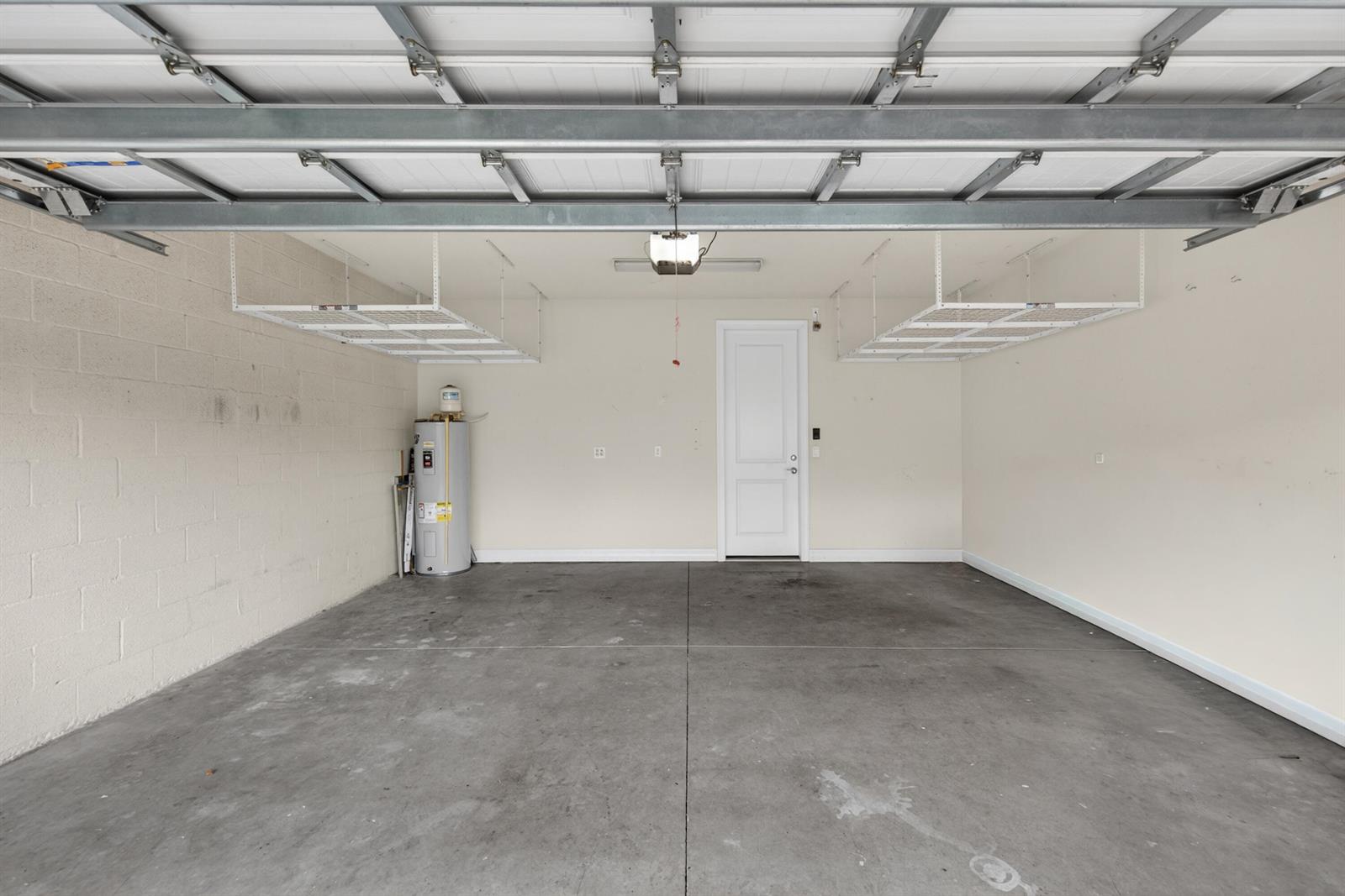 See details 4715 3 / 1776 sq. ft. $ 2026-06-04 0 Photo