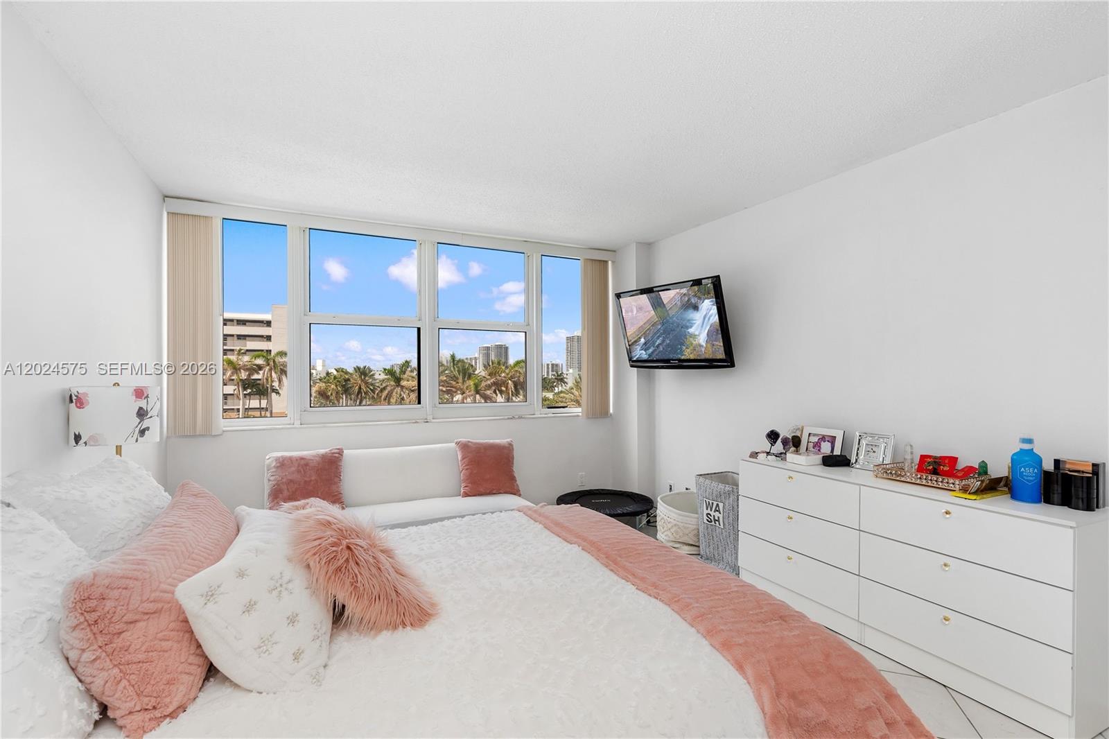 Photo of 2030 Ocean Dr #307, Hallandale Beach, Florida, 33009 -