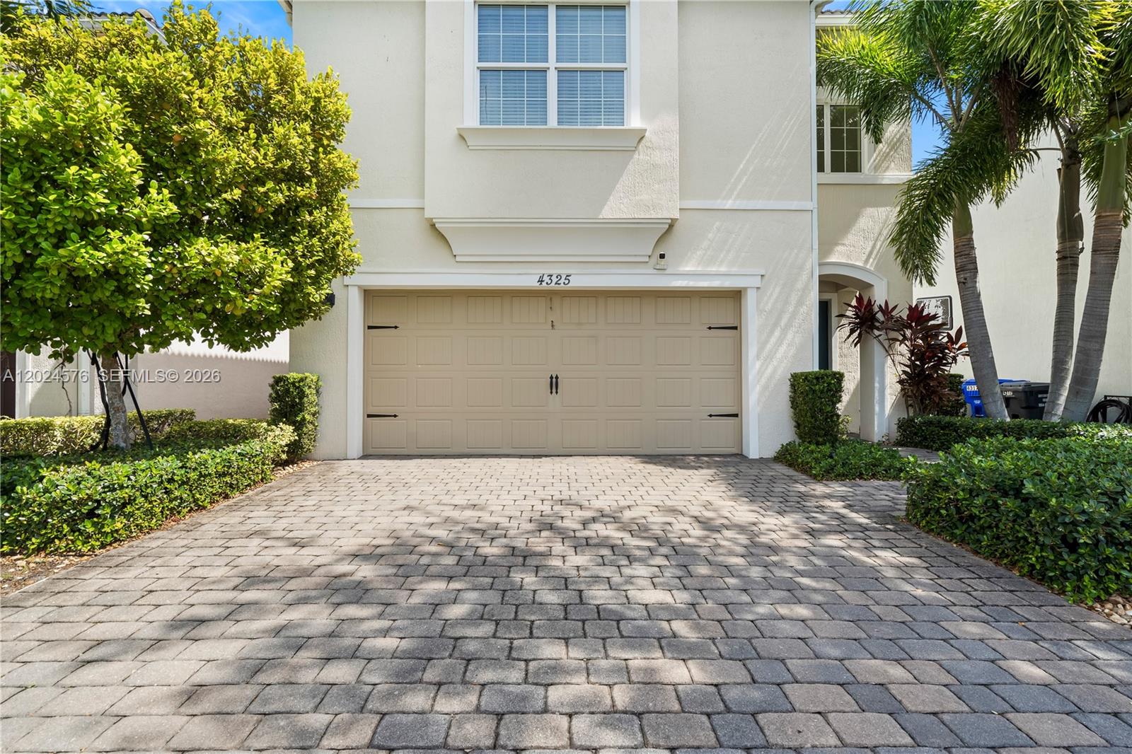 4325 3 / 3 2423 sq. ft. $ 2026-05-24 0 Photo