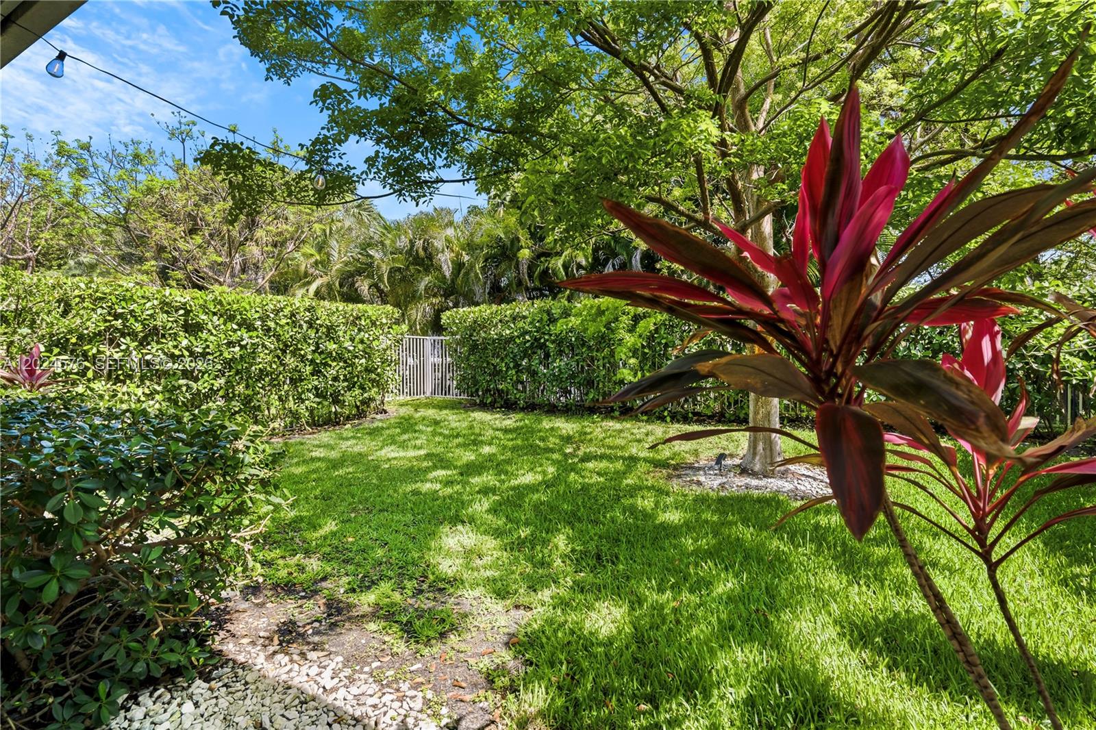 4325 3 / 3 2423 sq. ft. $ 2026-05-24 0 Photo