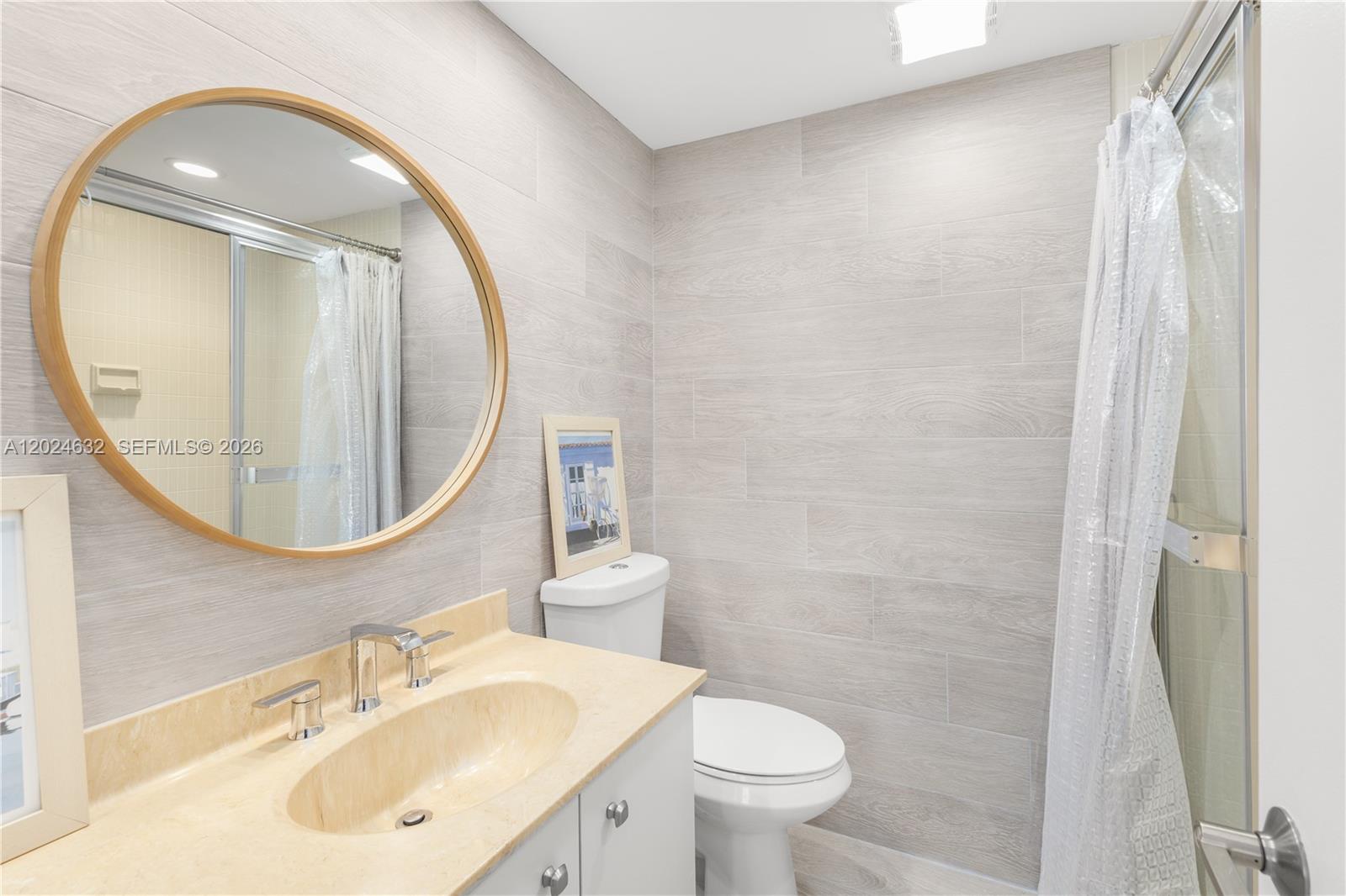 Photo of 20281 Country Club Dr  #510, Aventura, Florida, 33180 - 
