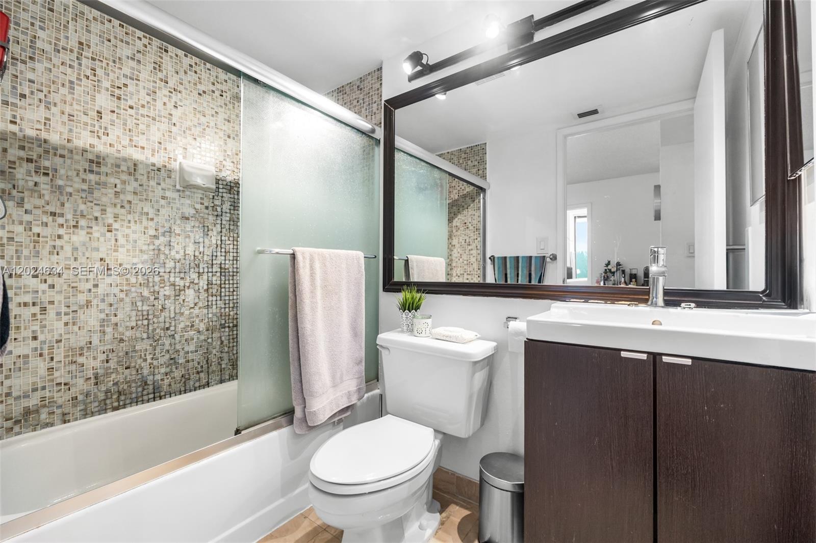 Photo of 3300 192nd St #1601, Aventura, Florida, 33180 - 2nd bathroom