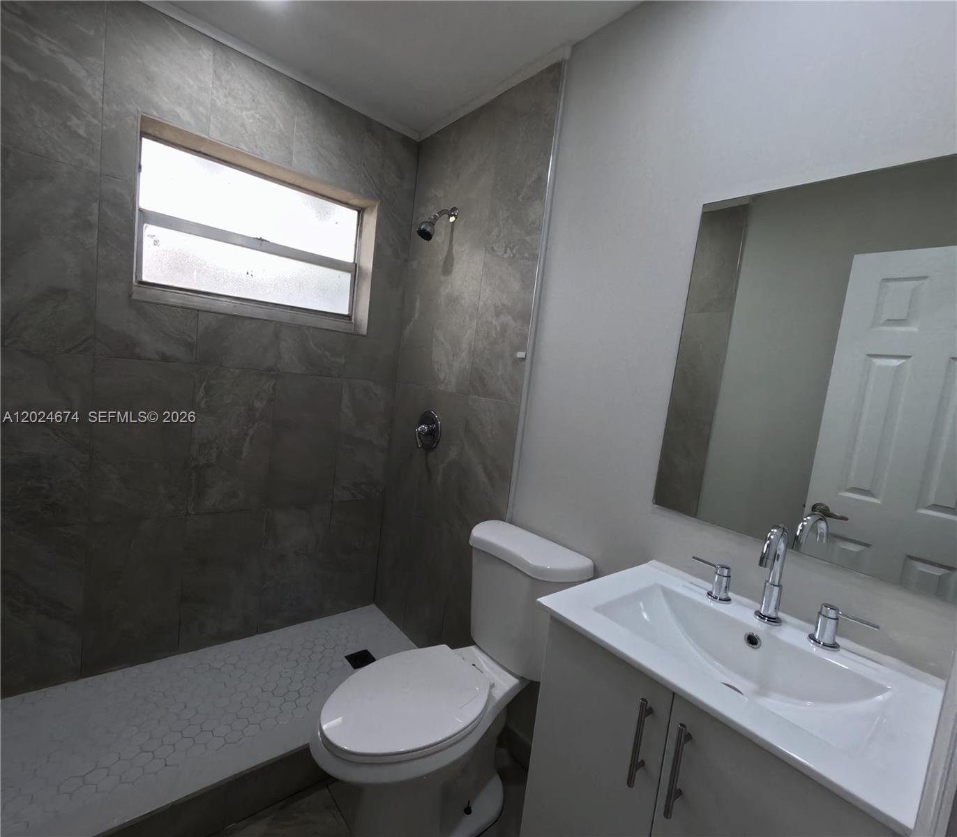   /  1737 sq. ft. $ 2026-08-28 0 foto