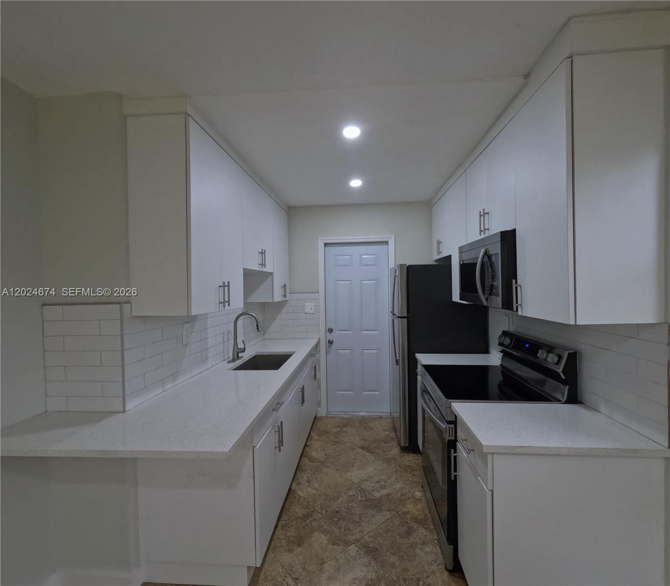   /  1737 sq. ft. $ 2026-08-28 0 foto