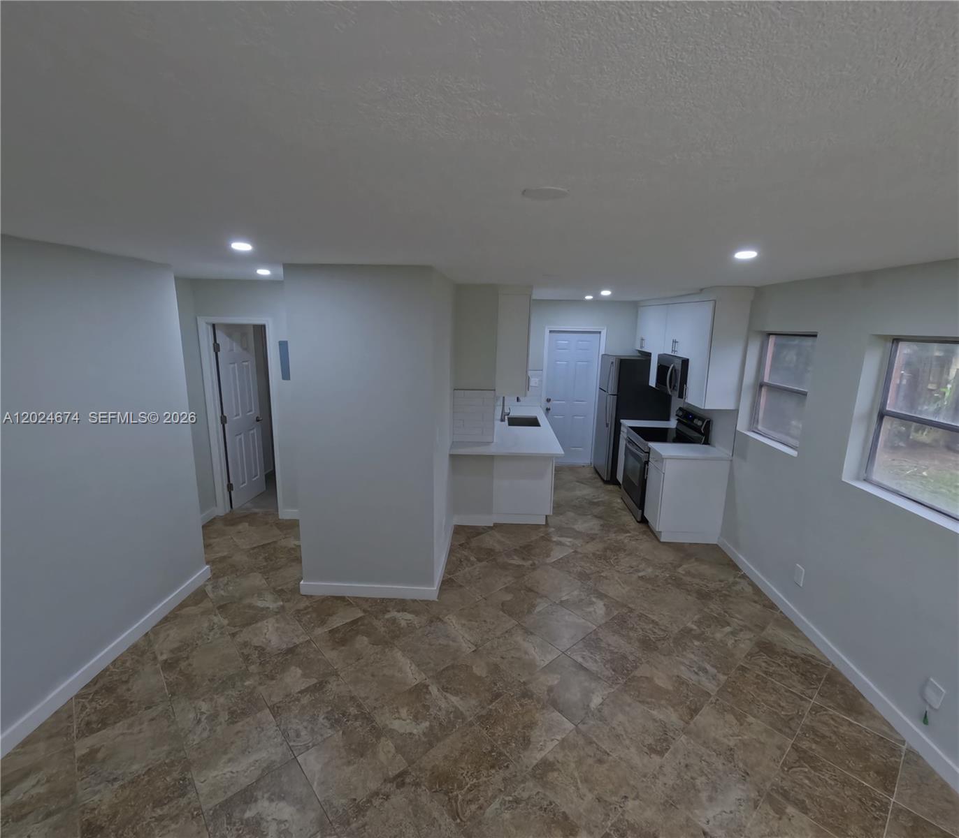   /  1737 sq. ft. $ 2026-08-28 0 foto