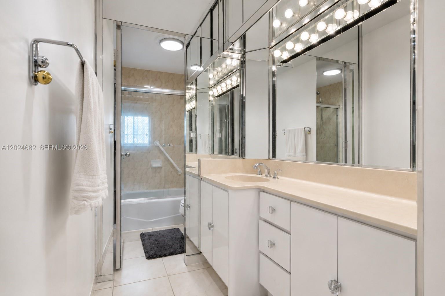 807 2 / 2 1350 sq. ft. $ 2026-05-25 0 Photo