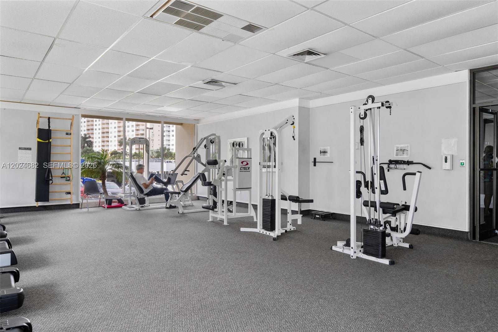 807 2 / 2 1350 sq. ft. $ 2026-05-25 0 Photo