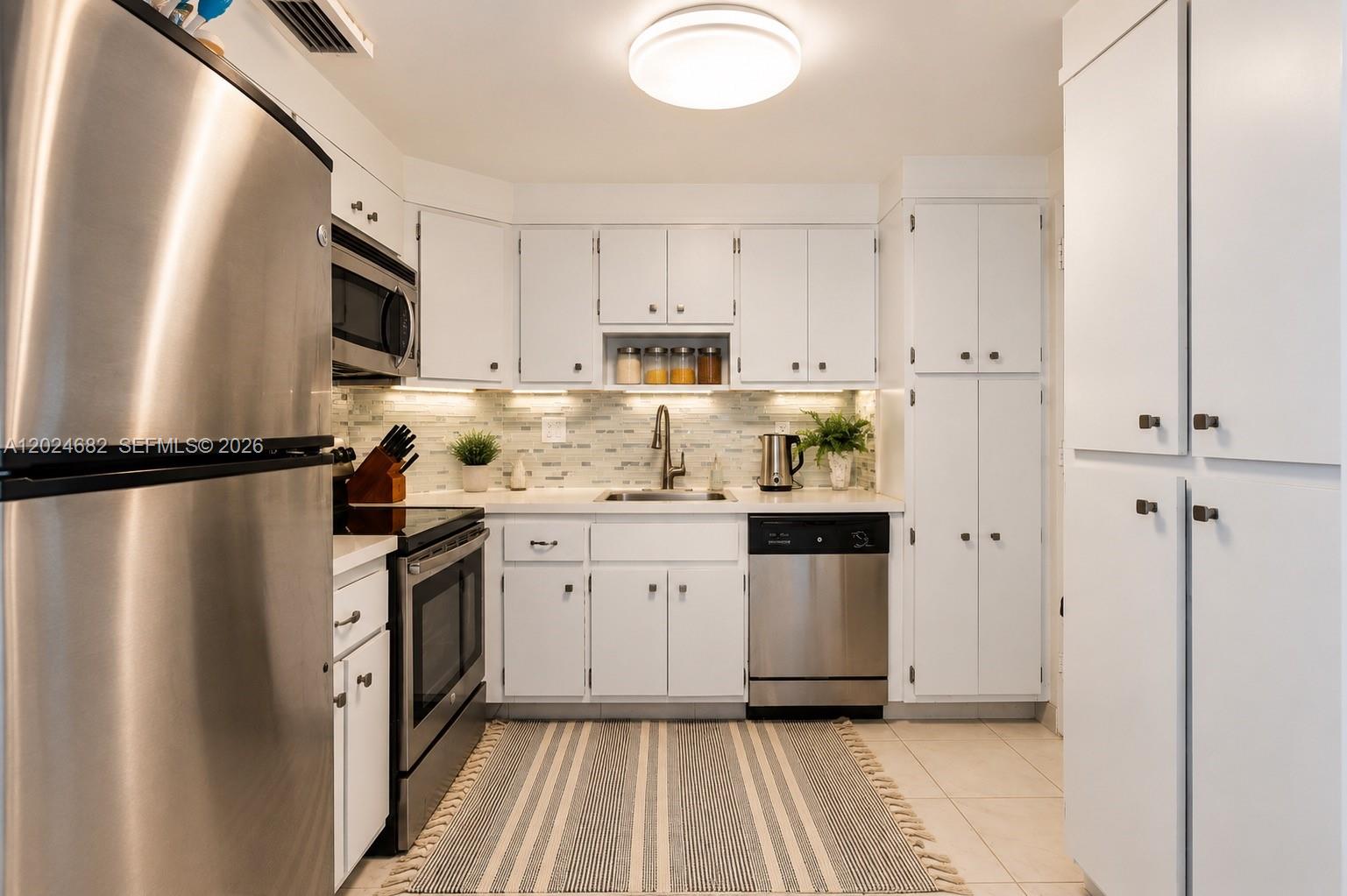 807 2 / 2 1350 sq. ft. $ 2026-05-25 0 Photo