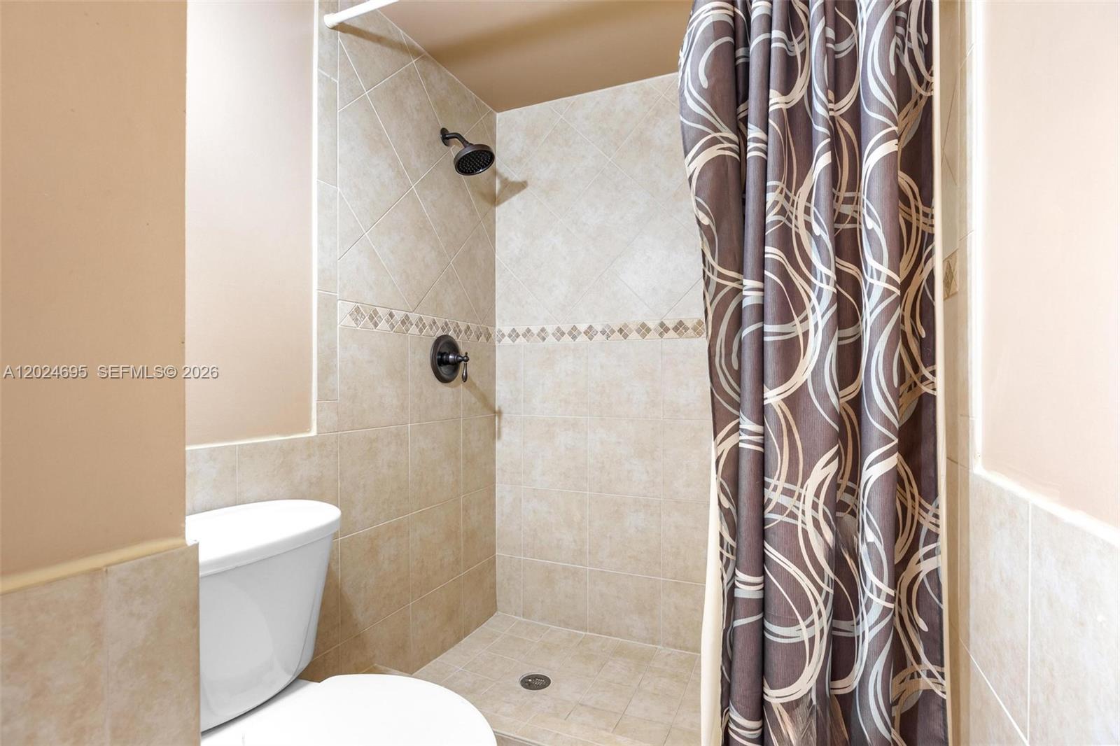 Ver detalles 1016 2 / 2 1132 sq. ft. $ 2026-05-25 0 foto