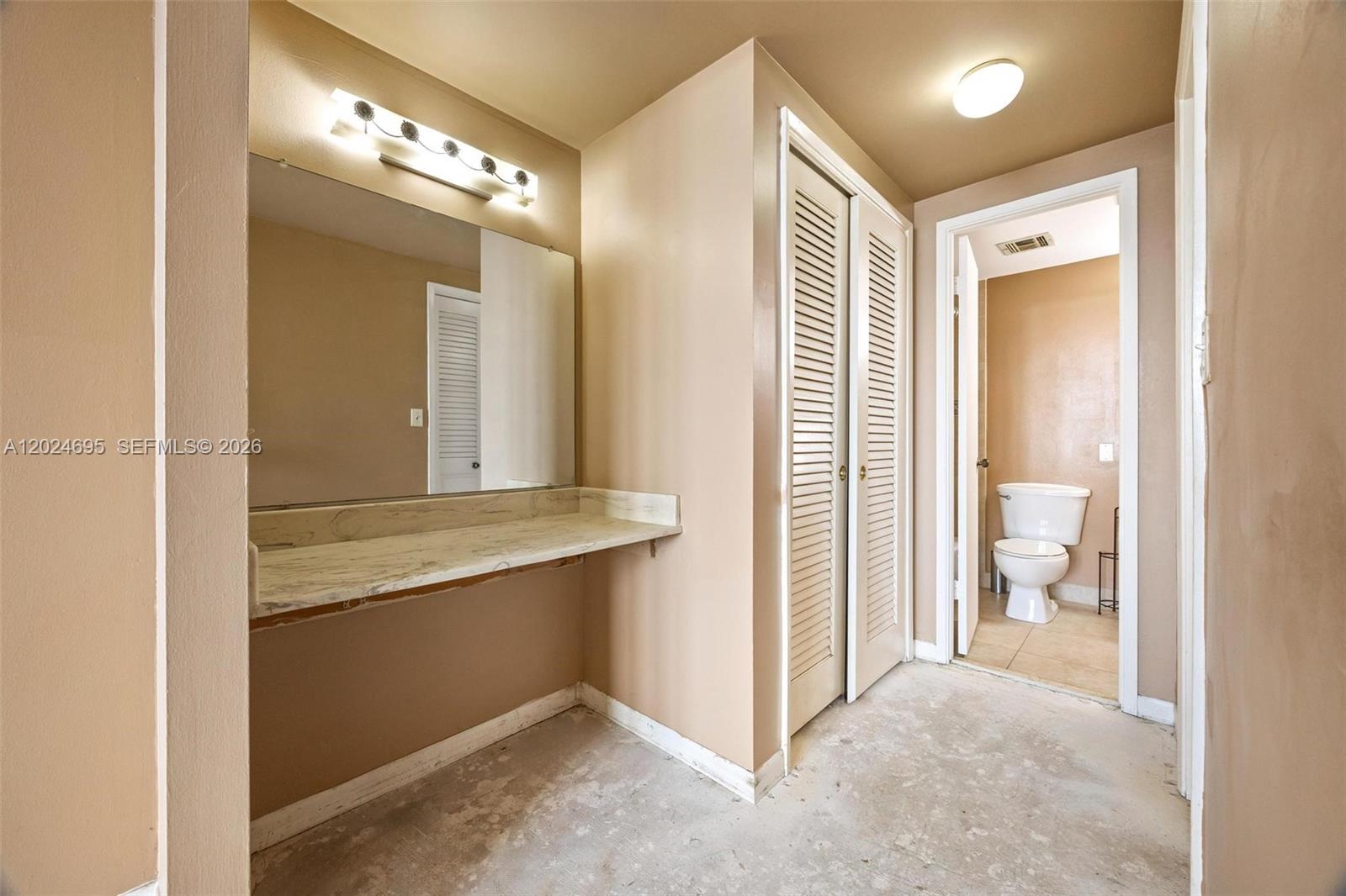 Ver detalles 1016 2 / 2 1132 sq. ft. $ 2026-05-25 0 foto