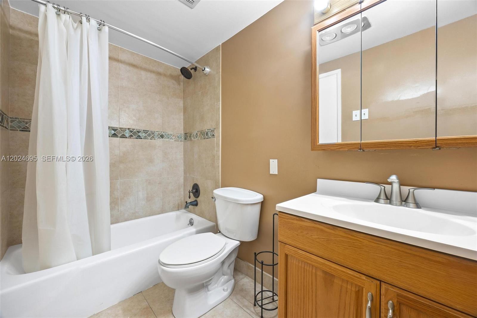 Ver detalles 1016 2 / 2 1132 sq. ft. $ 2026-05-25 0 foto