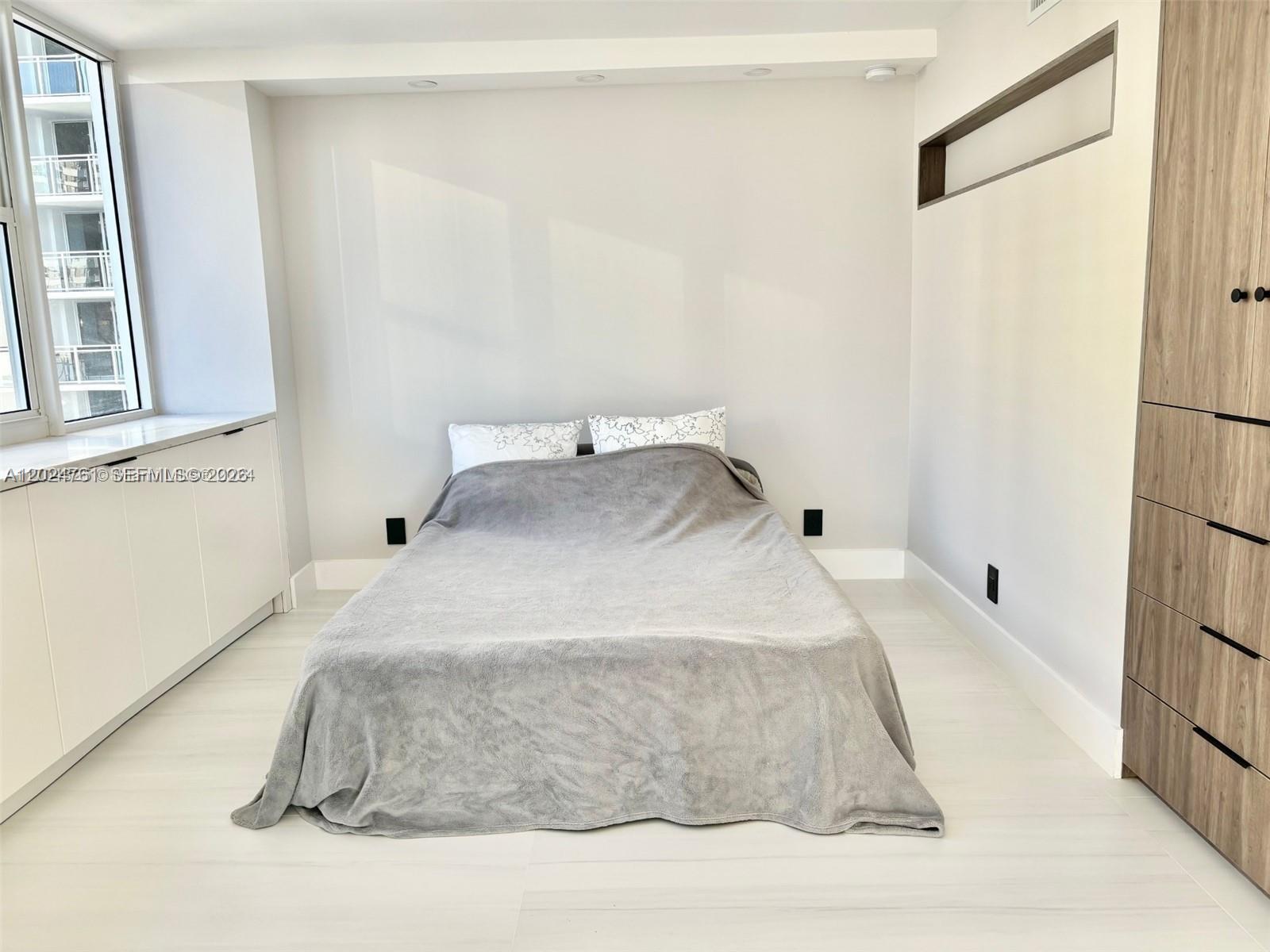 Photo of 2030 Ocean Dr  #806, Hallandale Beach, Florida, 33009 - 