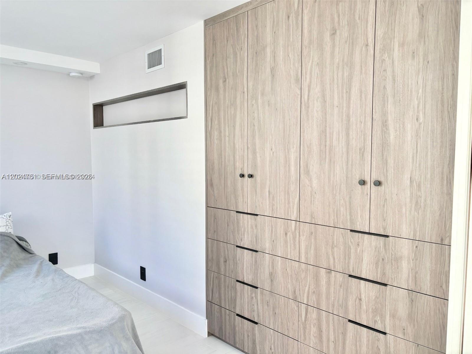 Photo of 2030 Ocean Dr  #806, Hallandale Beach, Florida, 33009 - 