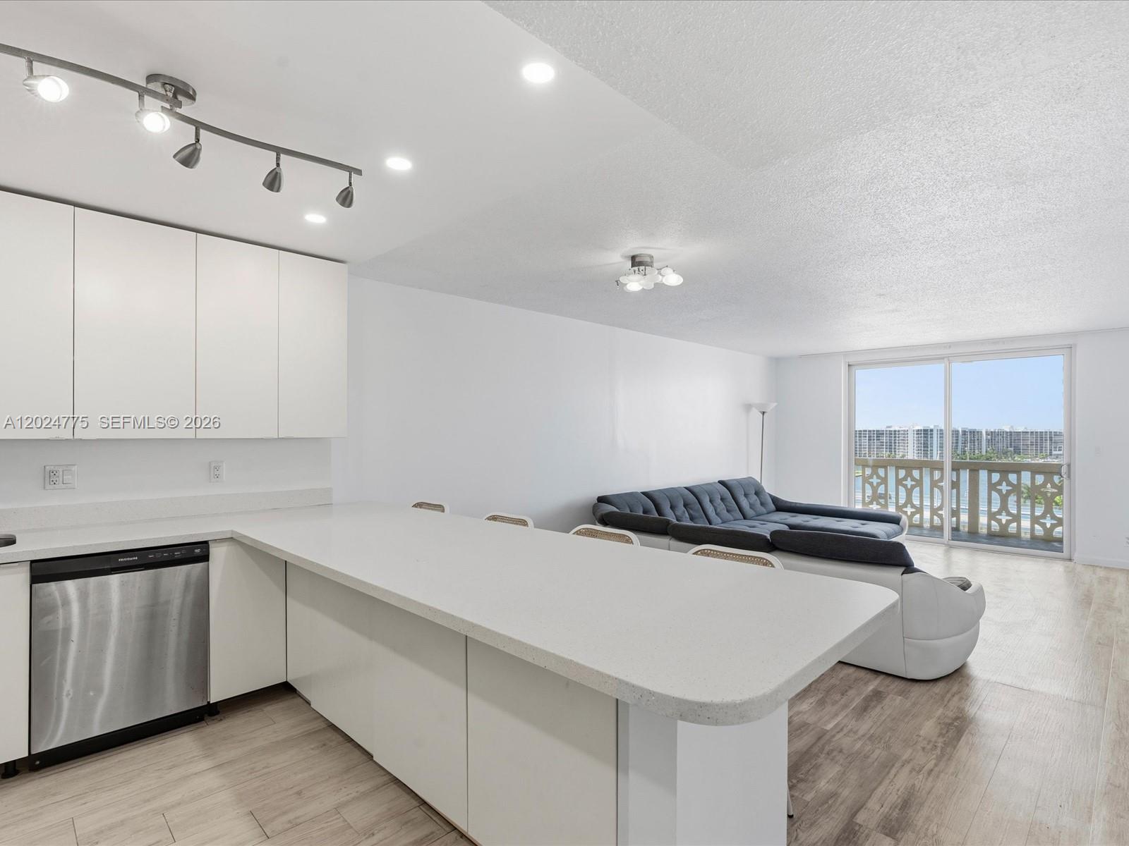 Photo of 1817 Ocean Dr  #918, Hallandale Beach, Florida, 33009 - 