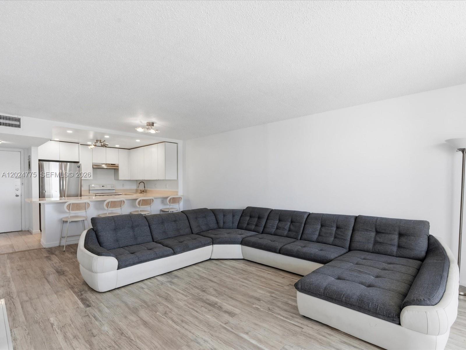 Photo of 1817 Ocean Dr  #918, Hallandale Beach, Florida, 33009 - 
