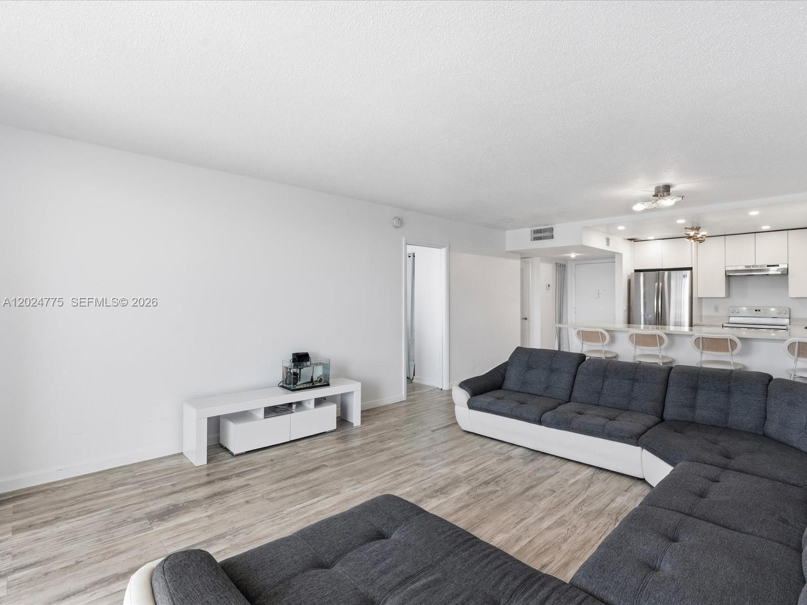 Photo of 1817 Ocean Dr  #918, Hallandale Beach, Florida, 33009 - 