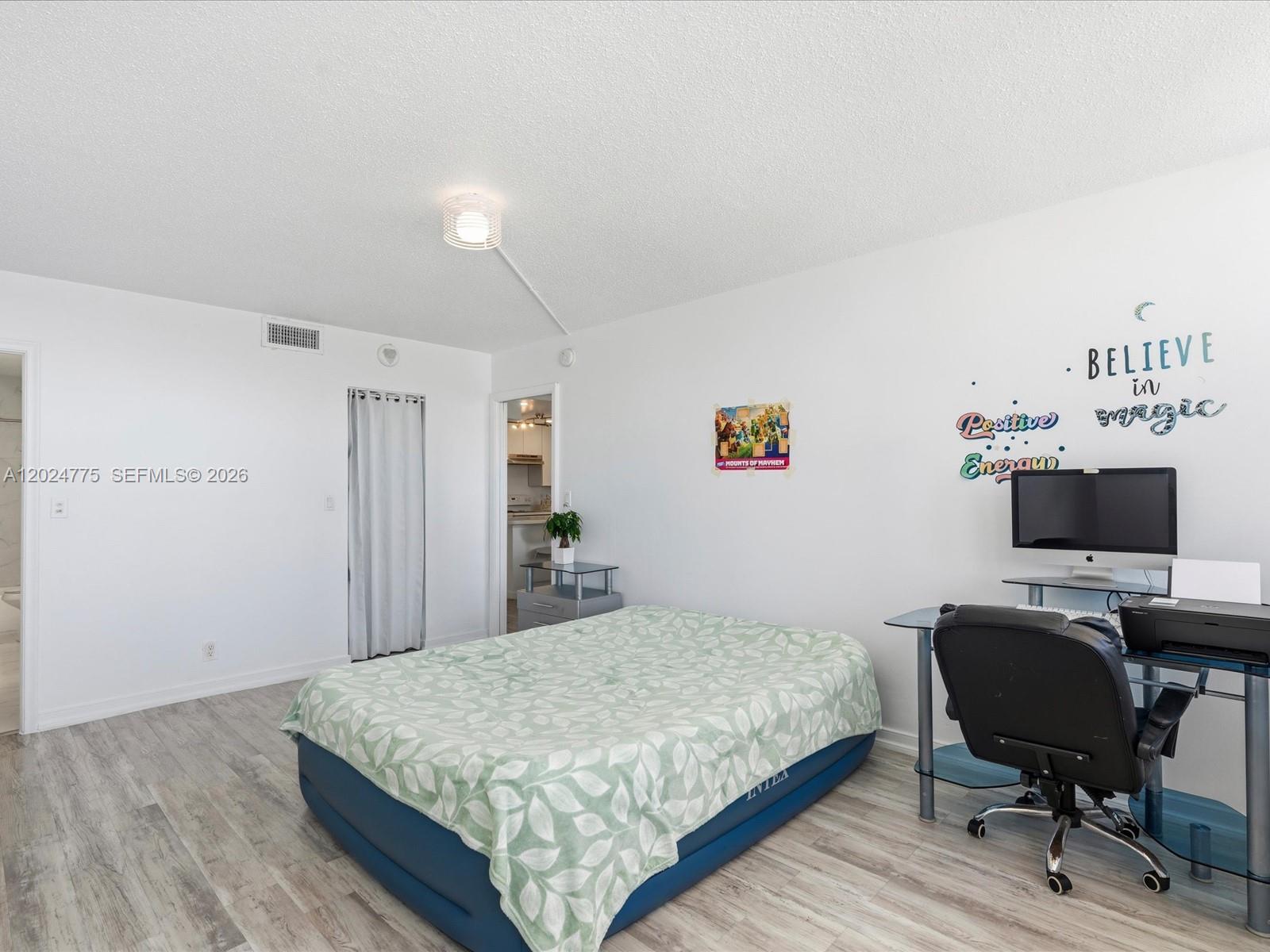 Photo of 1817 Ocean Dr  #918, Hallandale Beach, Florida, 33009 - 