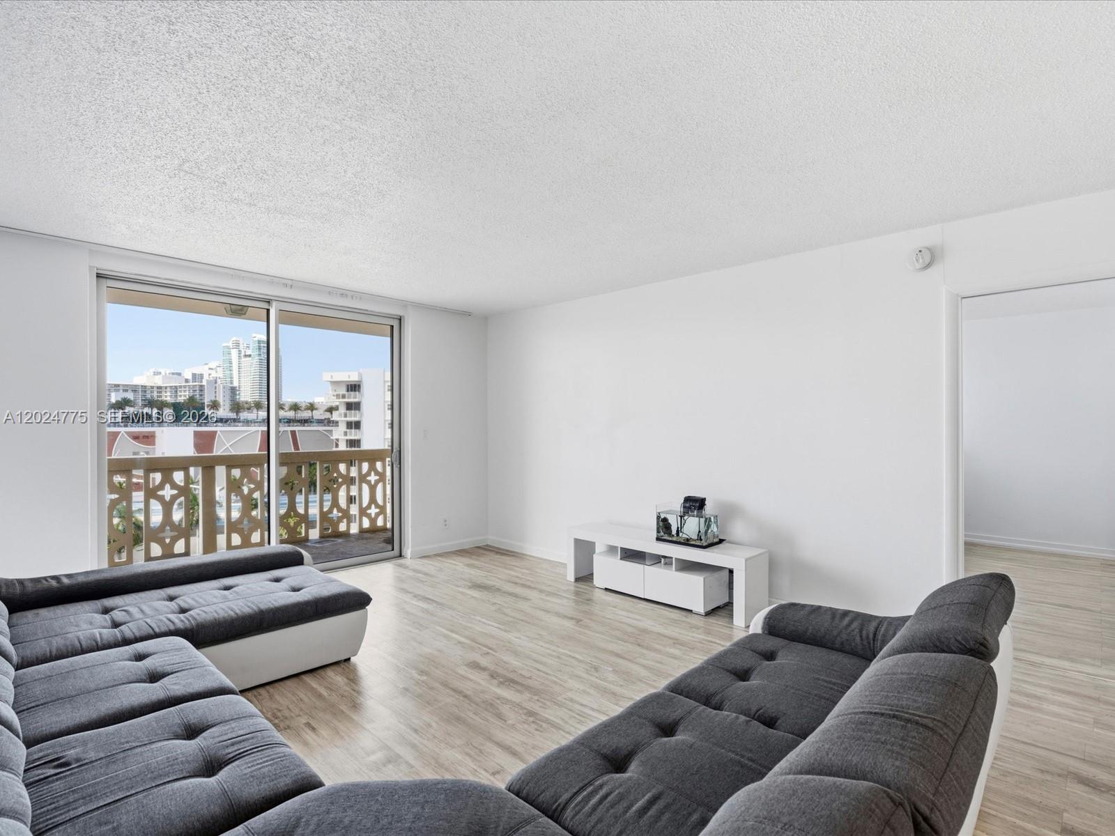 Photo of 1817 Ocean Dr  #918, Hallandale Beach, Florida, 33009 - 
