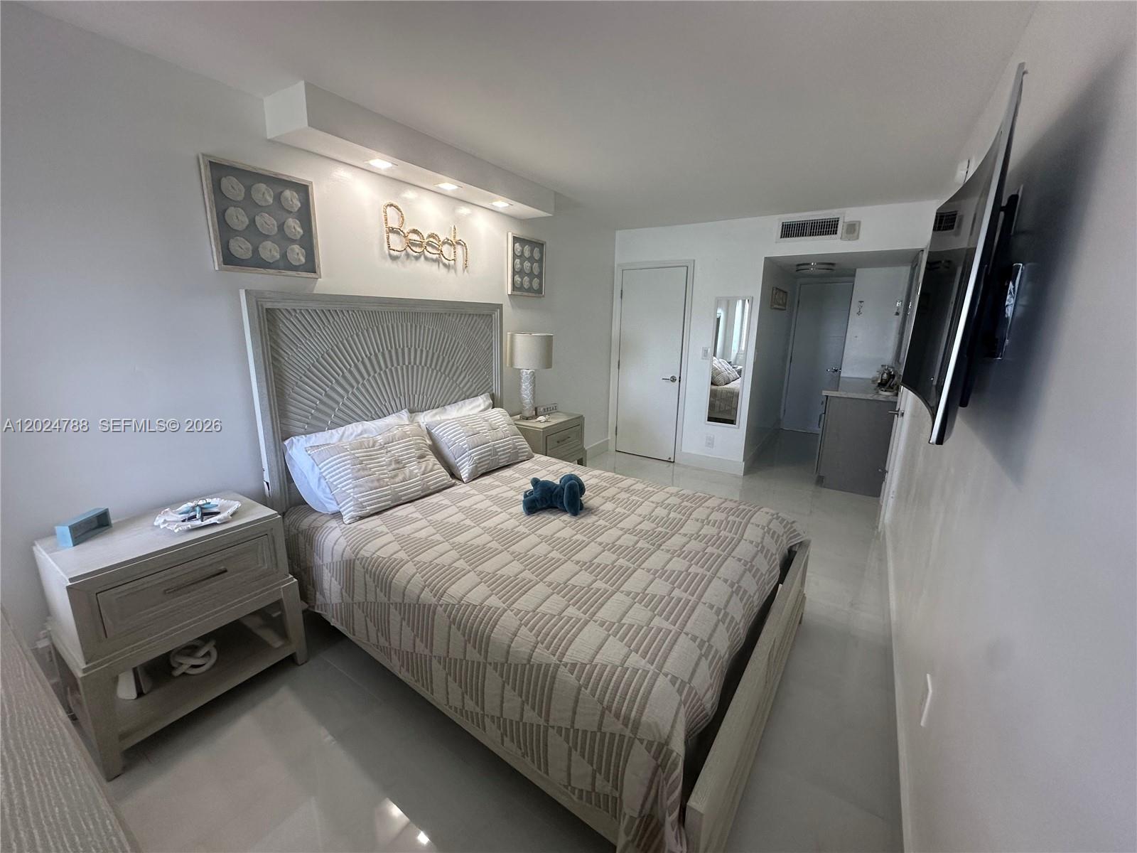 Photo of 2030 Ocean Dr  #916, Hallandale Beach, Florida, 33009 - 
