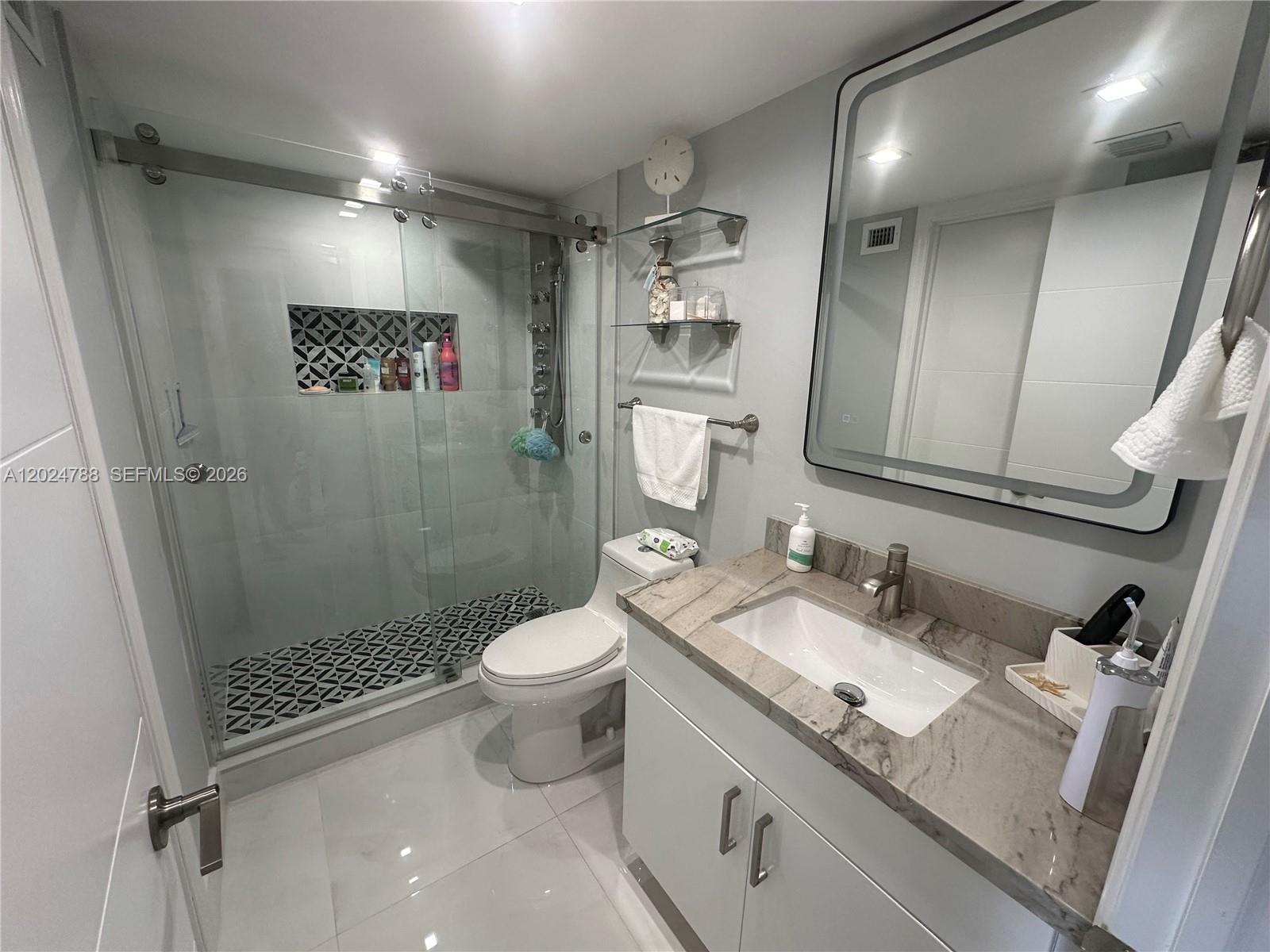 Photo of 2030 Ocean Dr  #916, Hallandale Beach, Florida, 33009 - 