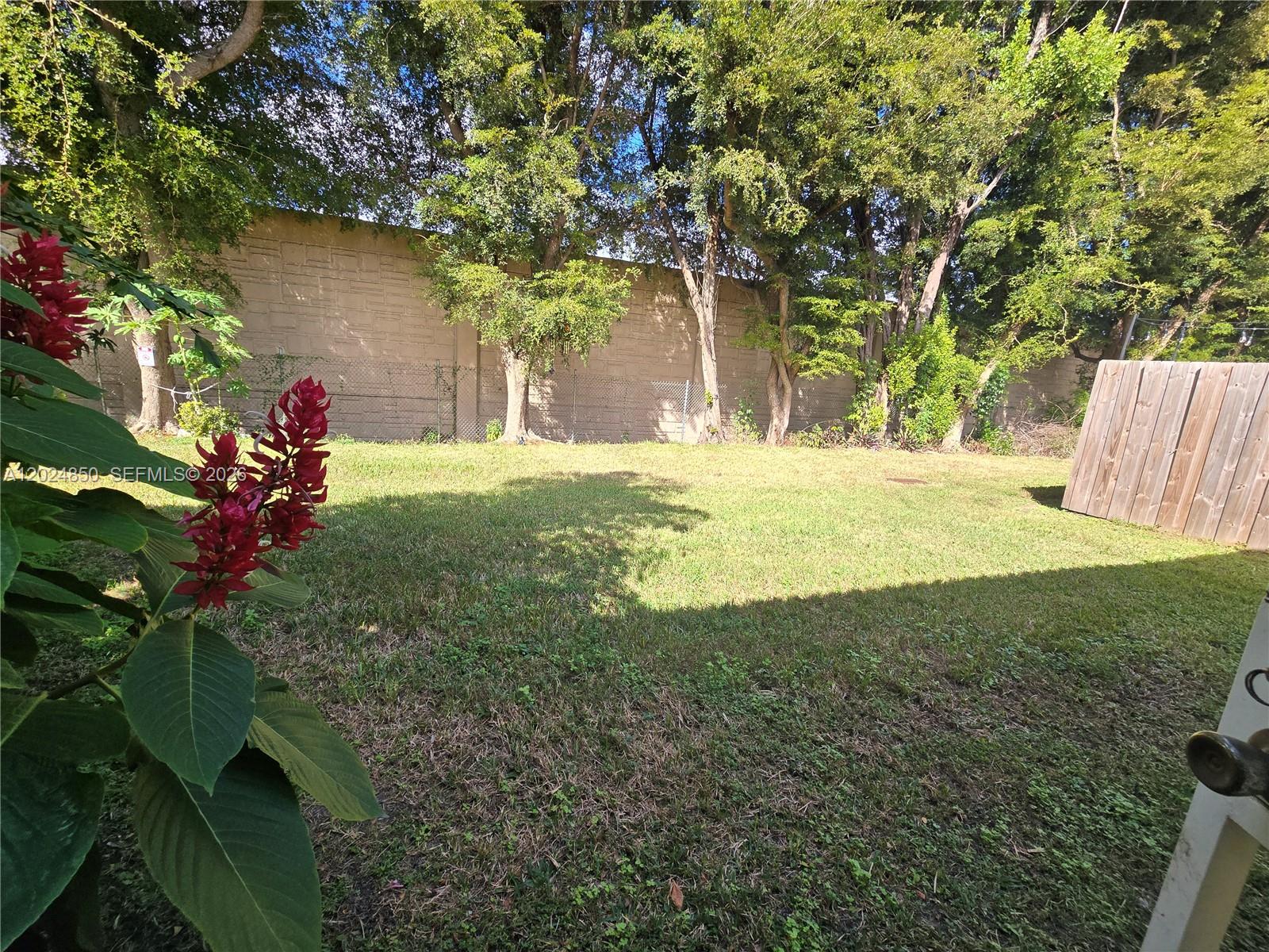 Ver detalles 1236 3 / 2 1380 sq. ft. $ 2026-05-25 0 foto