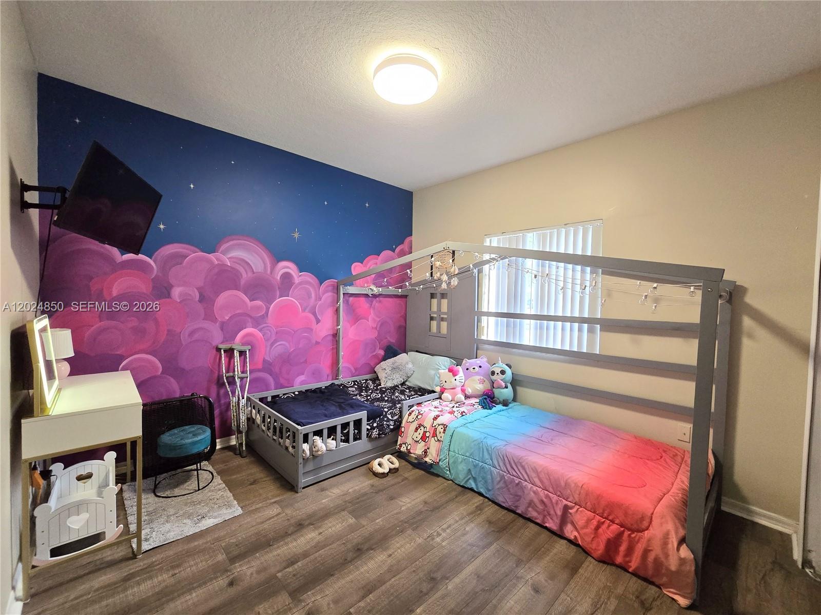 Ver detalles 1236 3 / 2 1380 sq. ft. $ 2026-05-25 0 foto