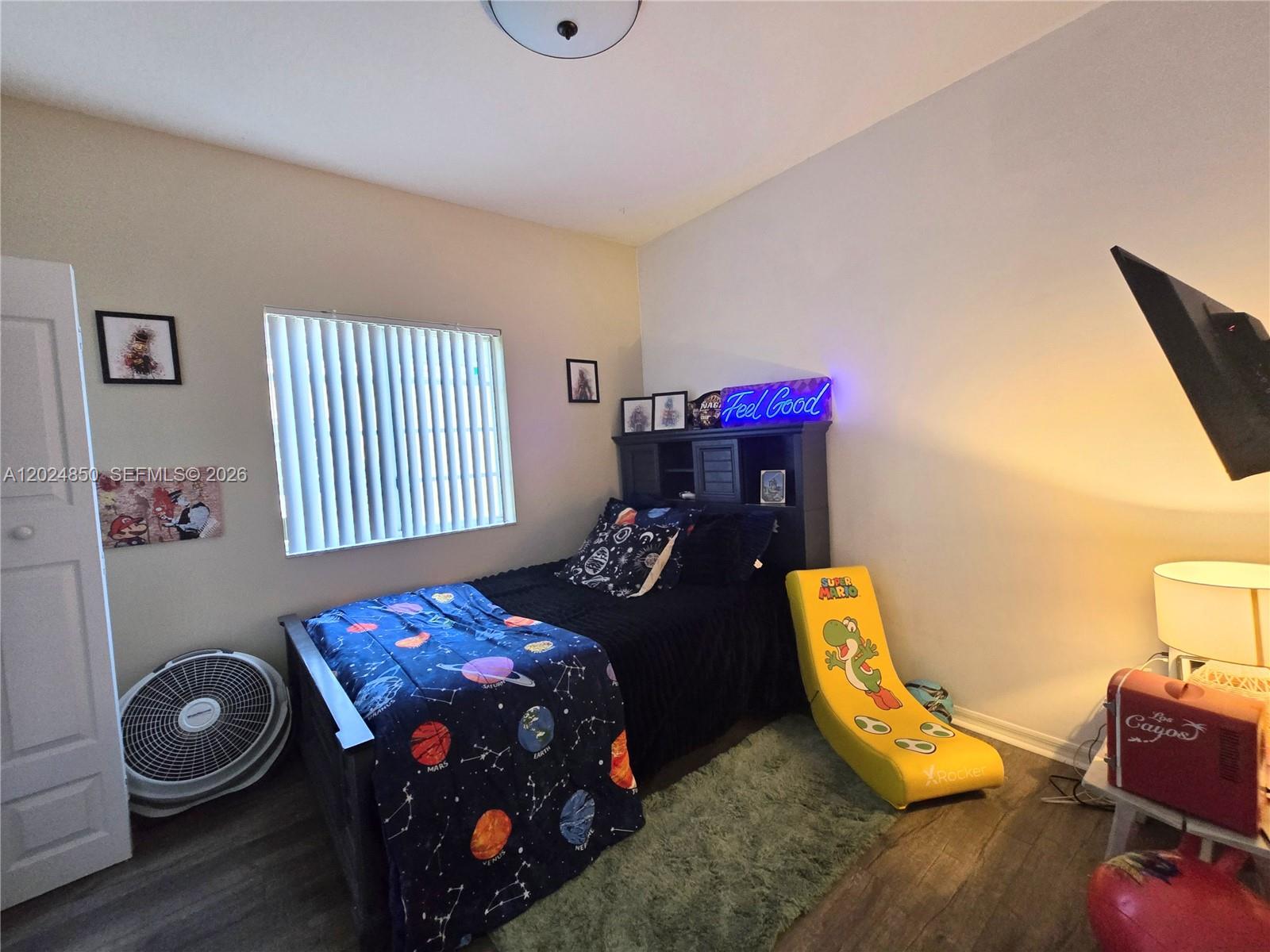 Ver detalles 1236 3 / 2 1380 sq. ft. $ 2026-05-25 0 foto