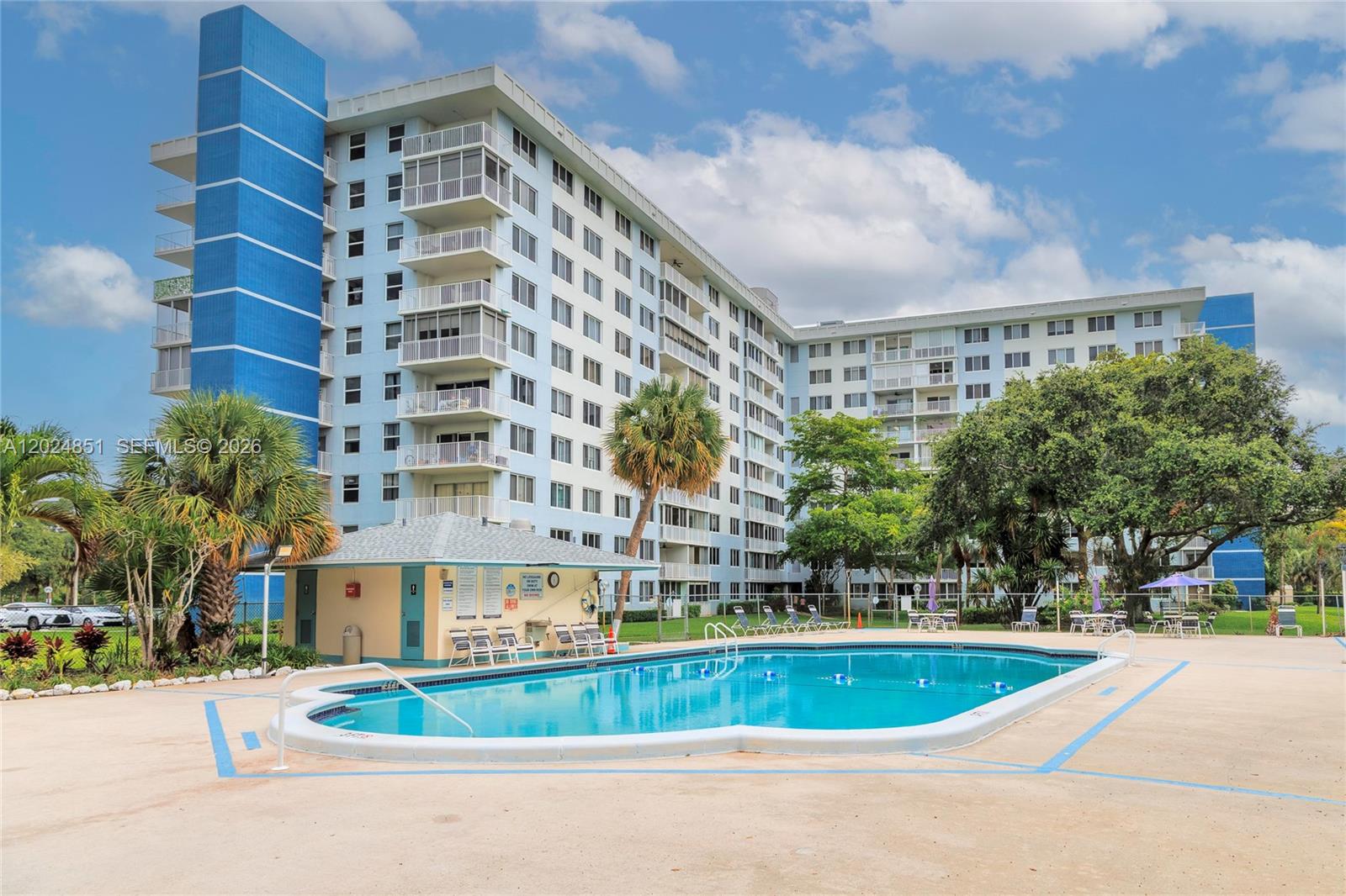 504 1 / 2 844 sq. ft. $ 2026-05-25 0 foto