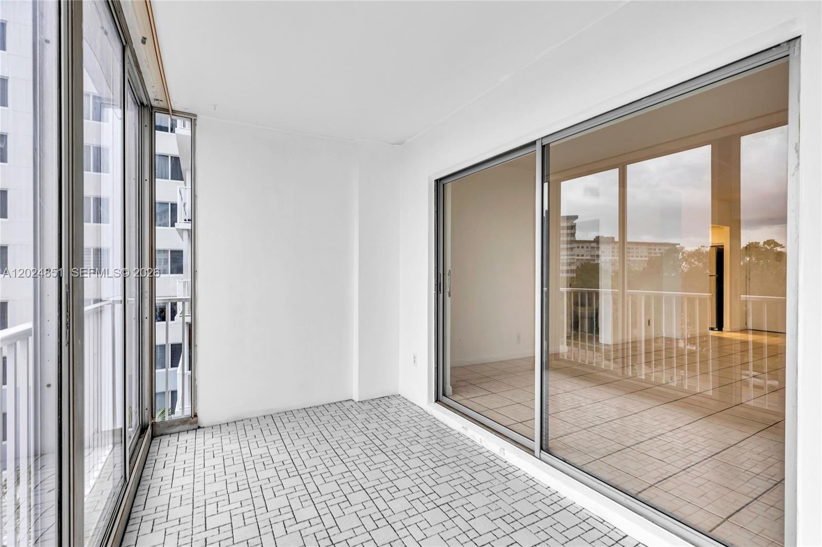 504 1 / 2 844 sq. ft. $ 2026-05-25 0 foto