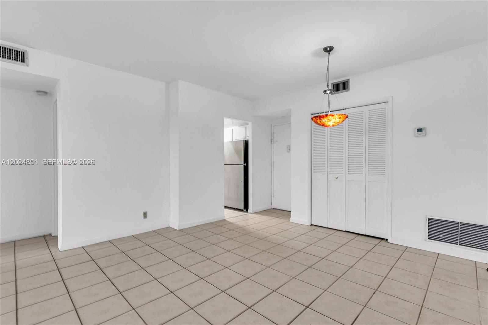 504 1 / 2 844 sq. ft. $ 2026-05-25 0 foto
