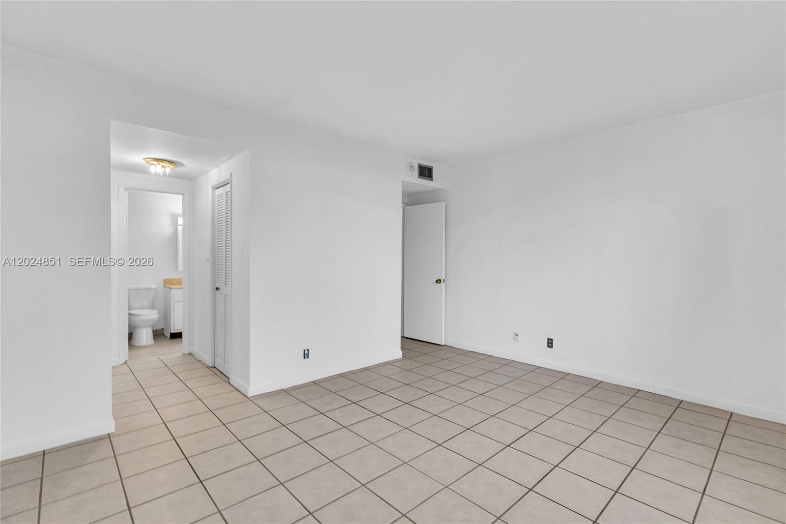504 1 / 2 844 sq. ft. $ 2026-05-25 0 foto