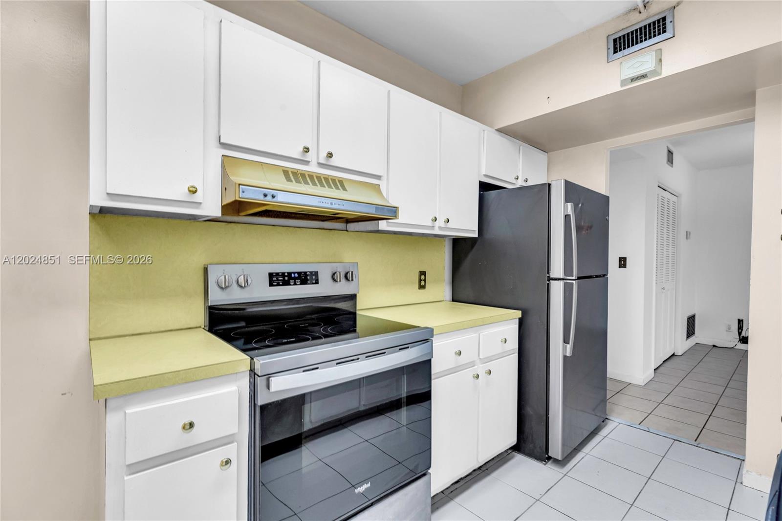 504 1 / 2 844 sq. ft. $ 2026-05-25 0 foto