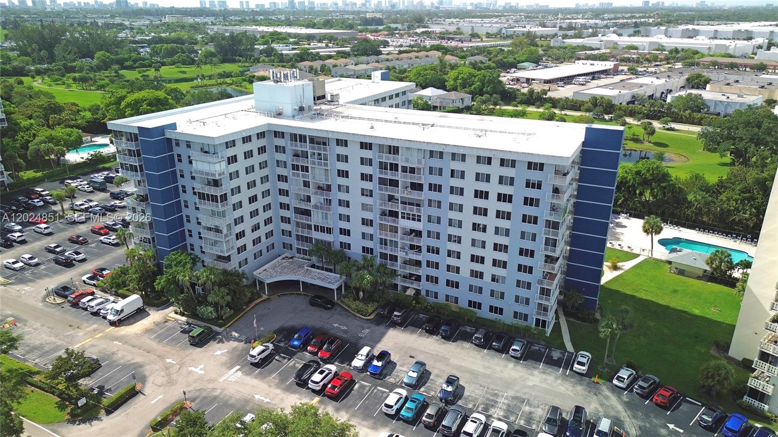 504 1 / 2 844 sq. ft. $ 2026-05-25 0 foto