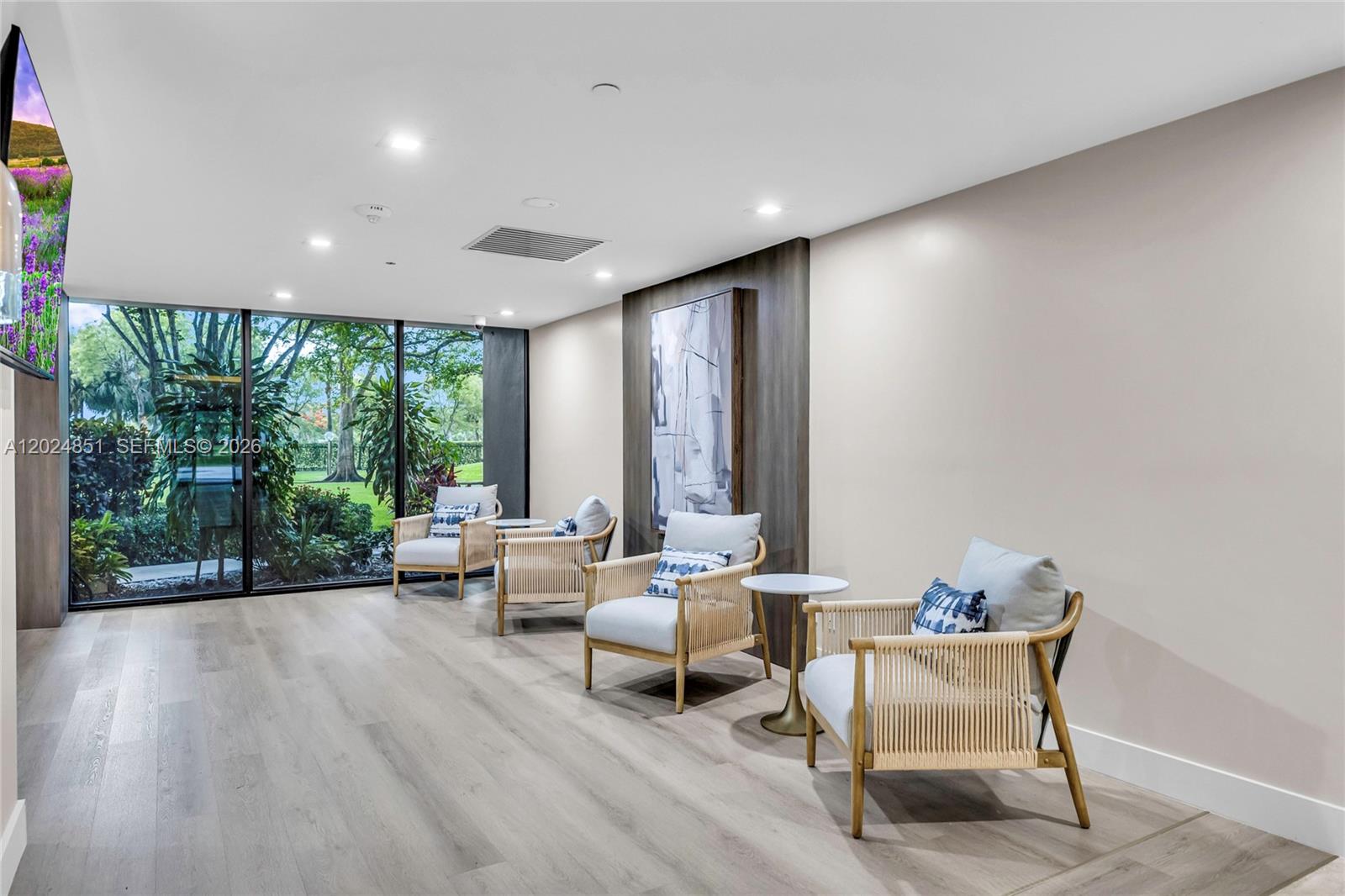 504 1 / 2 844 sq. ft. $ 2026-05-25 0 foto