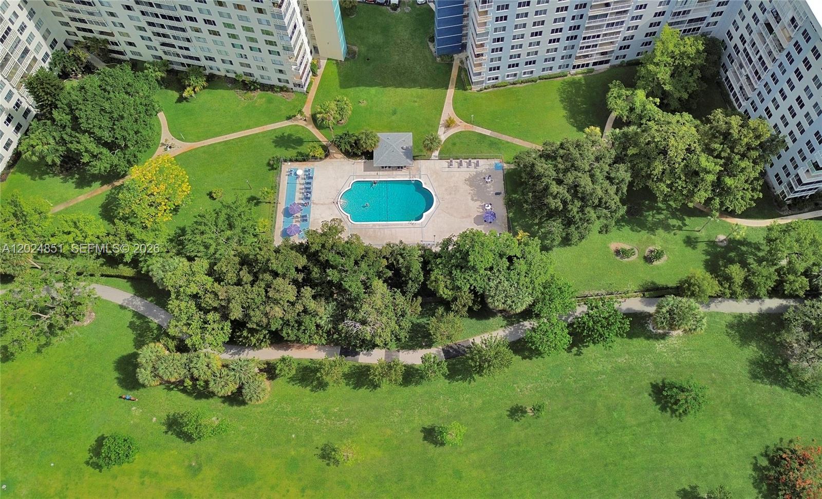 504 1 / 2 844 sq. ft. $ 2026-05-25 0 foto