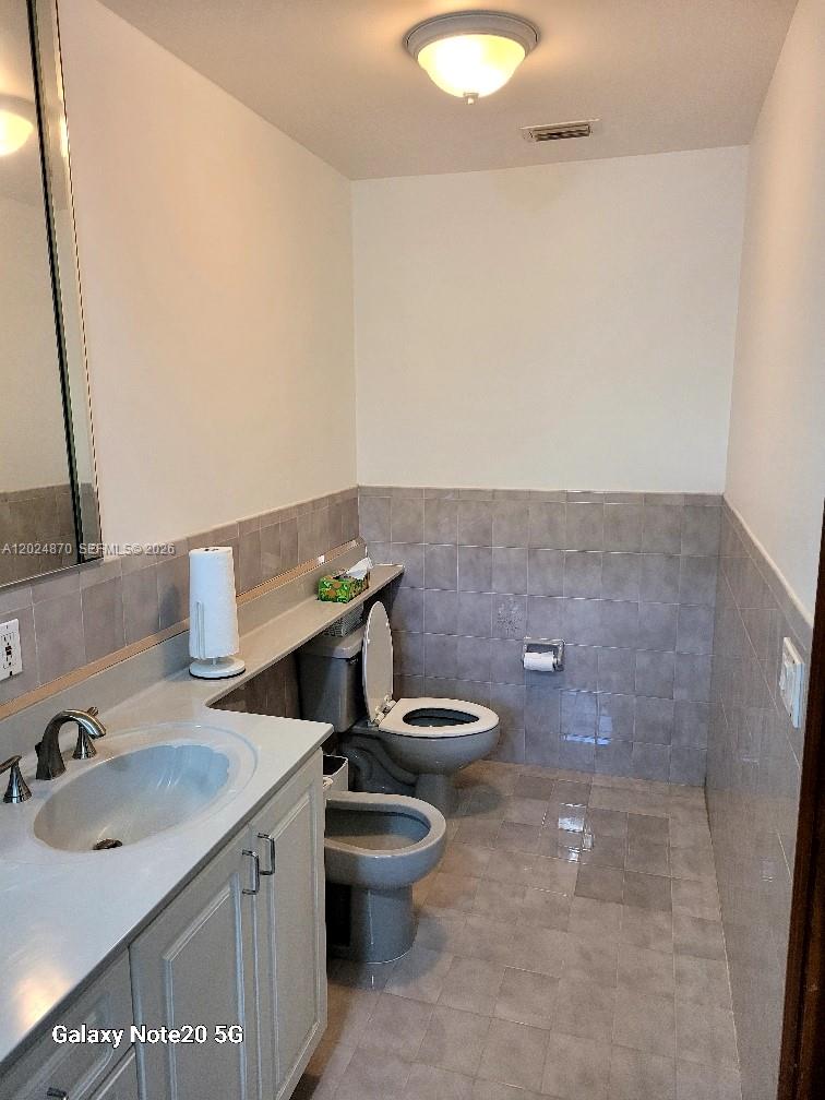 Ver detalles 9114 3 / 2 1858 sq. ft. $ 2026-05-25 0 foto