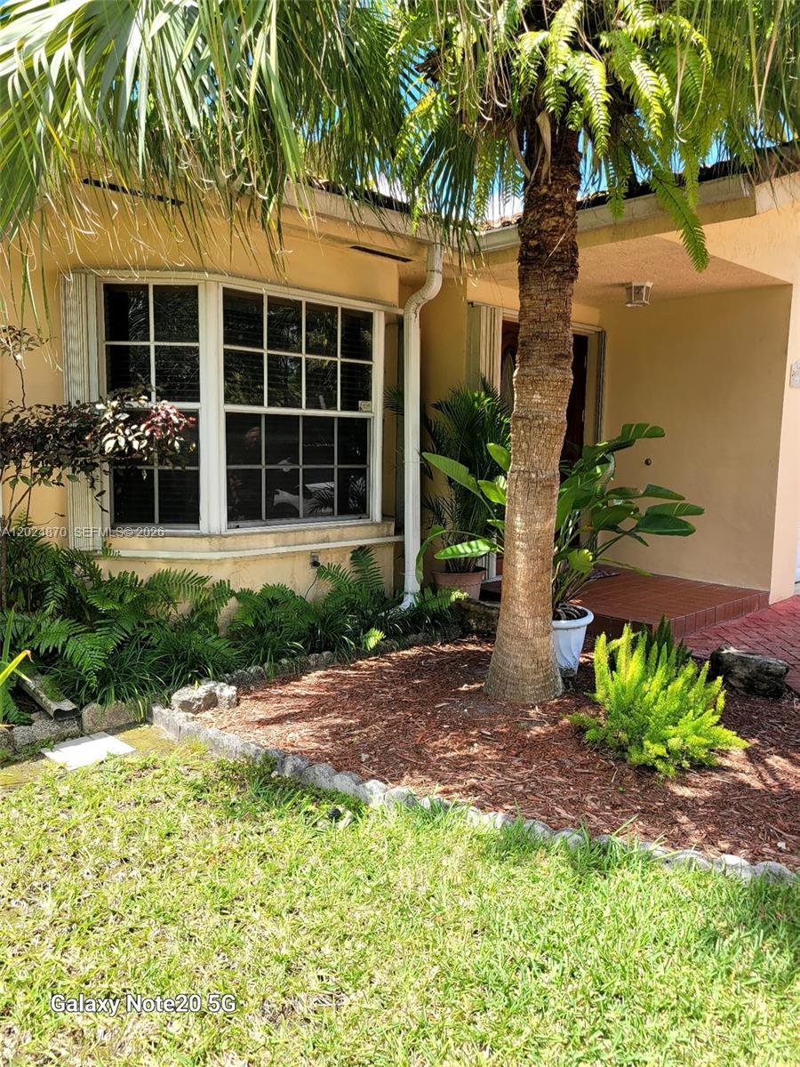 Ver detalles 9114 3 / 2 1858 sq. ft. $ 2026-05-25 0 foto