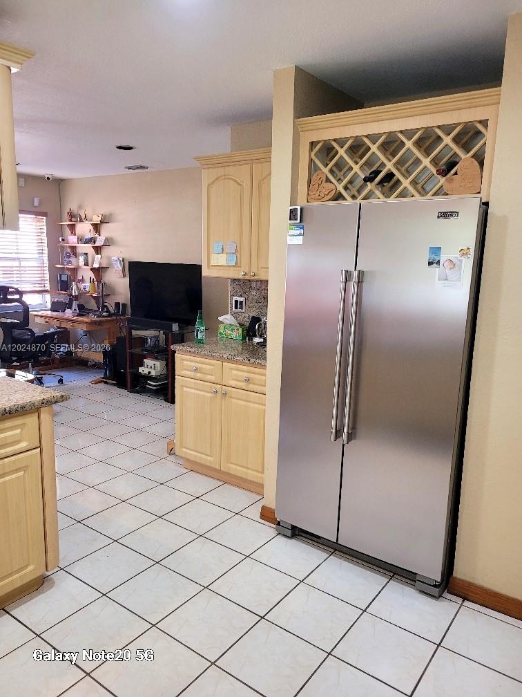 Ver detalles 9114 3 / 2 1858 sq. ft. $ 2026-05-25 0 foto
