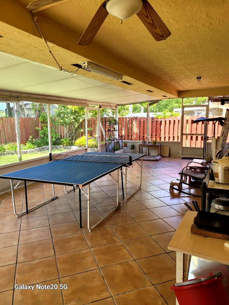 Ver detalles 9114 3 / 2 1858 sq. ft. $ 2026-05-25 0 foto