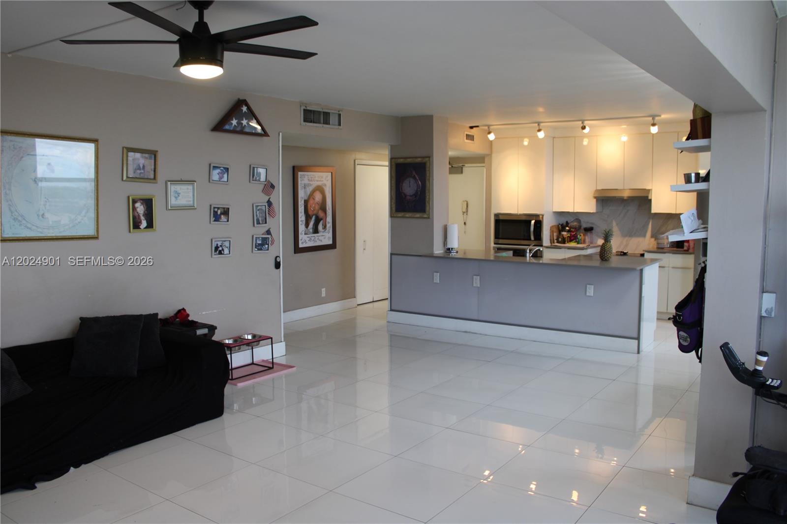 820 2 / 2 1284 sq. ft. $ 2026-05-25 0 foto