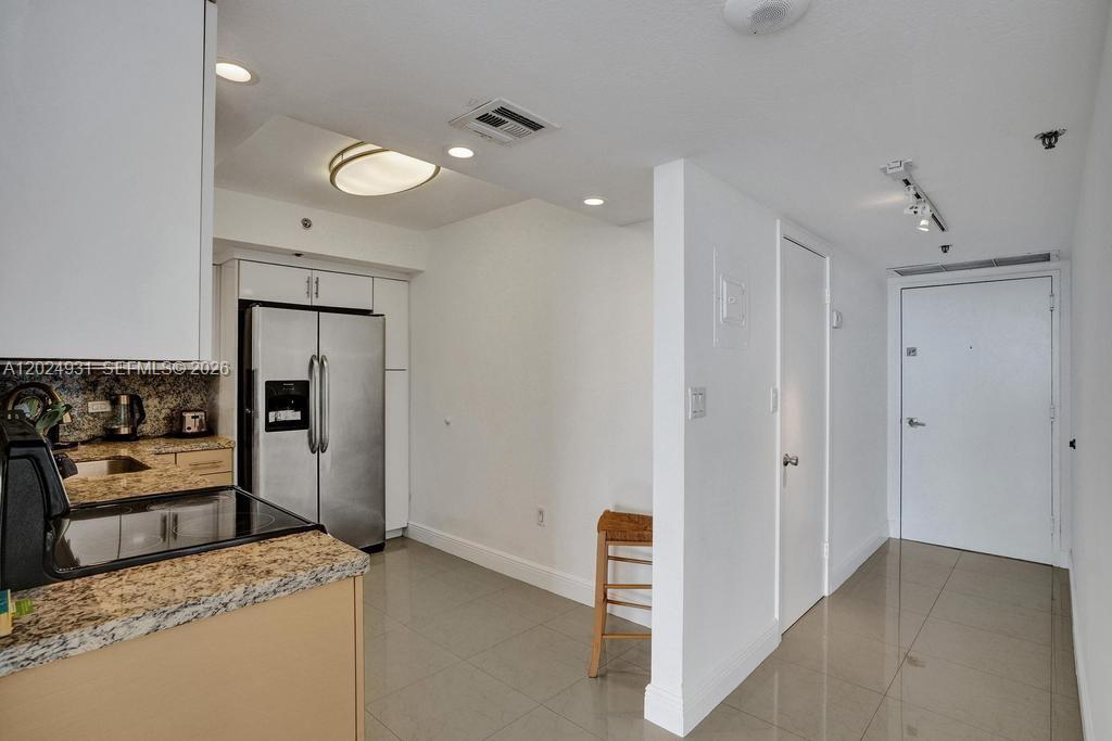 Photo of 20515 Country Club Dr  #1641, Aventura, Florida, 33180 - 