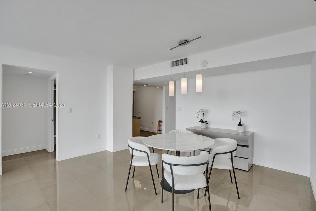 Photo of 20515 Country Club Dr  #1641, Aventura, Florida, 33180 - 
