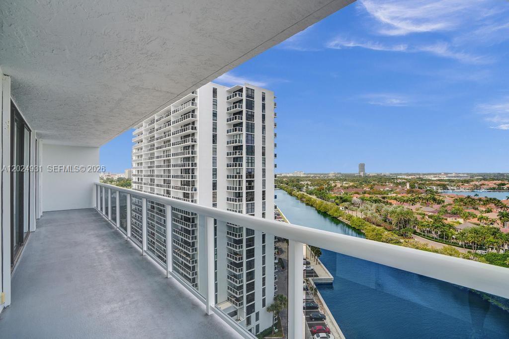 Photo of 20515 Country Club Dr  #1641, Aventura, Florida, 33180 - 