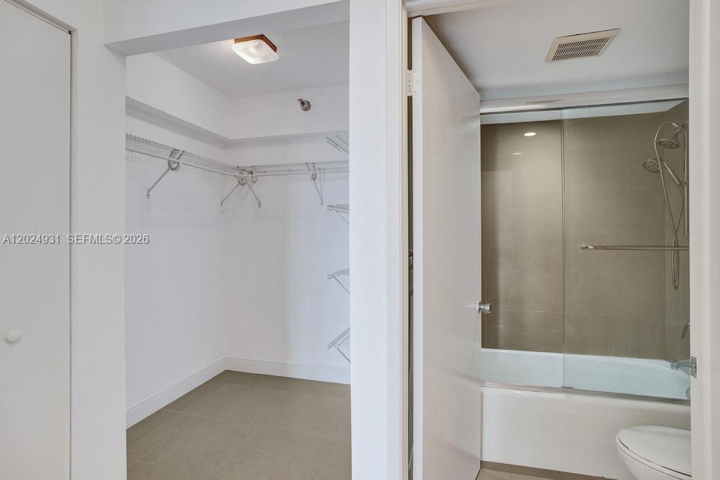 Photo of 20515 Country Club Dr  #1641, Aventura, Florida, 33180 - 
