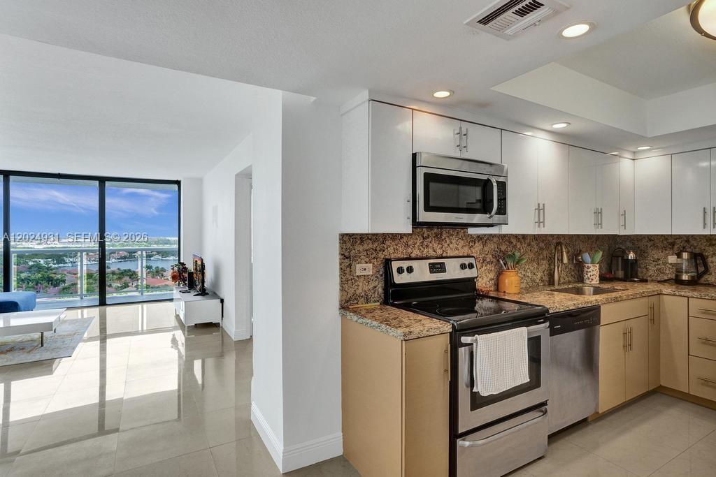 Photo of 20515 Country Club Dr  #1641, Aventura, Florida, 33180 - 