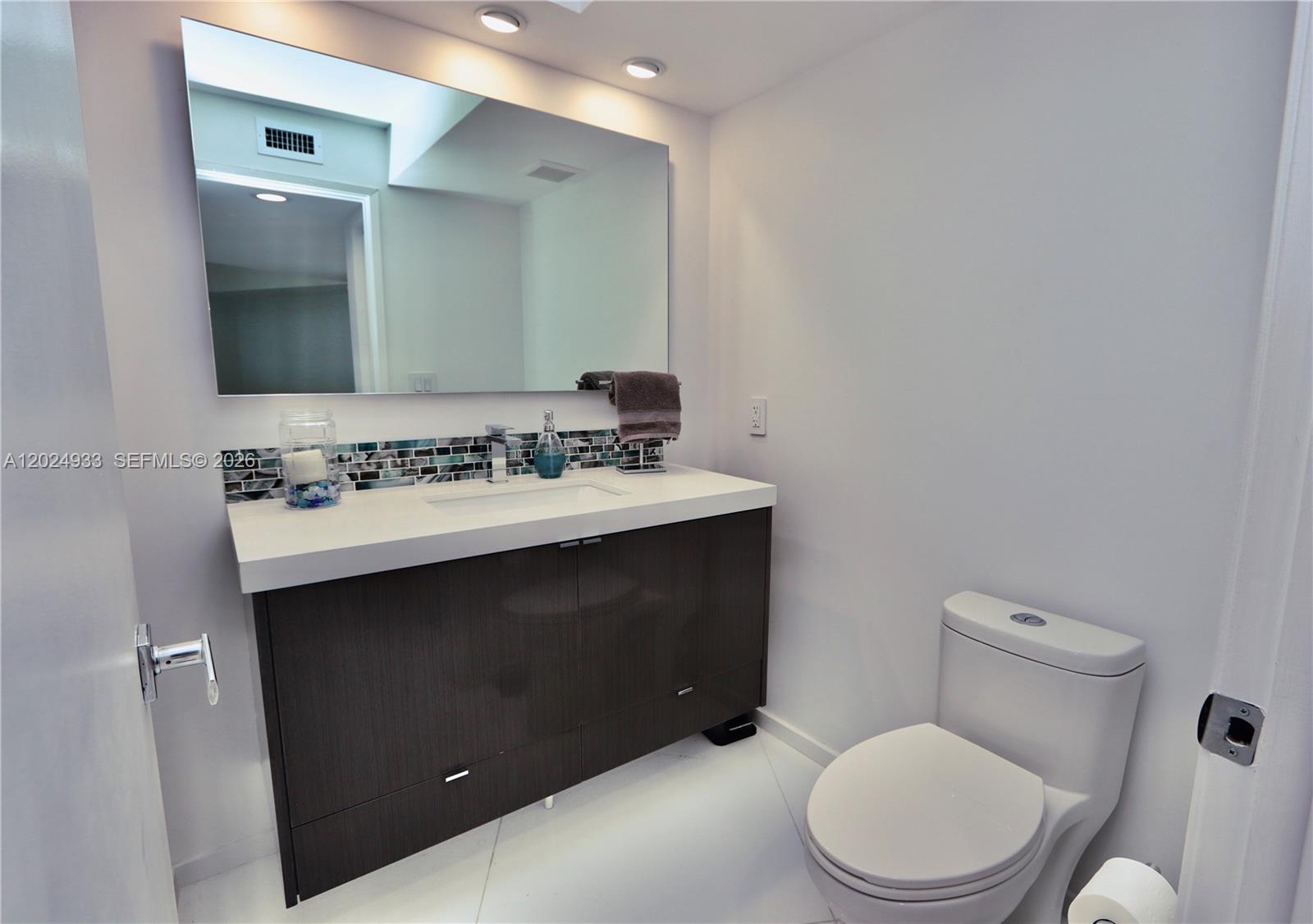 Photo of 3600 Mystic Pointe Dr  #1115, Aventura, Florida, 33180 - 
